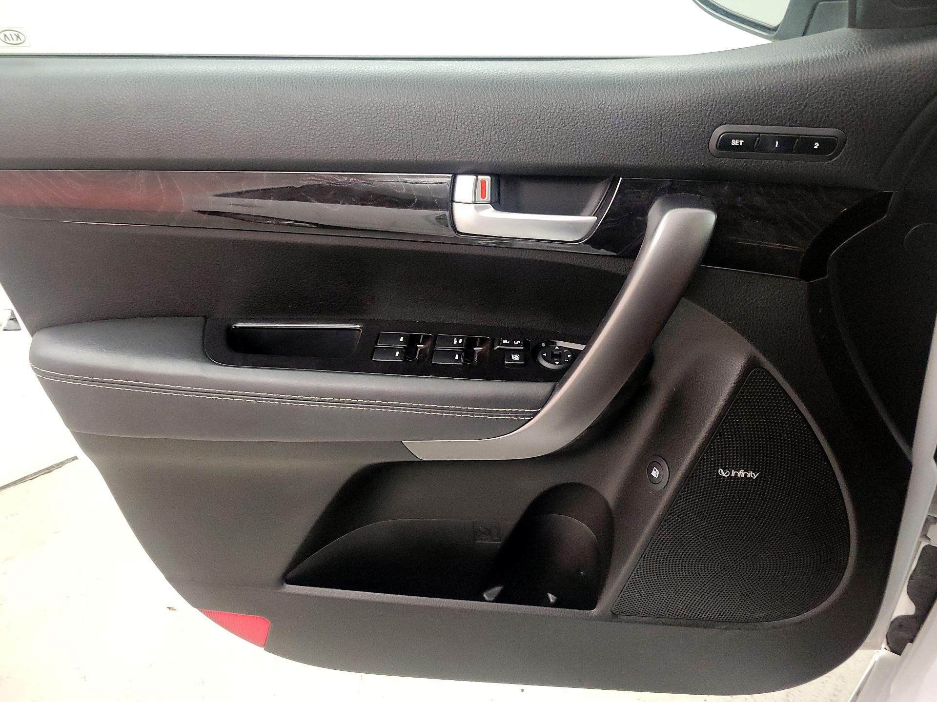 Thumbnail: 2014 Kia Sorento - 12