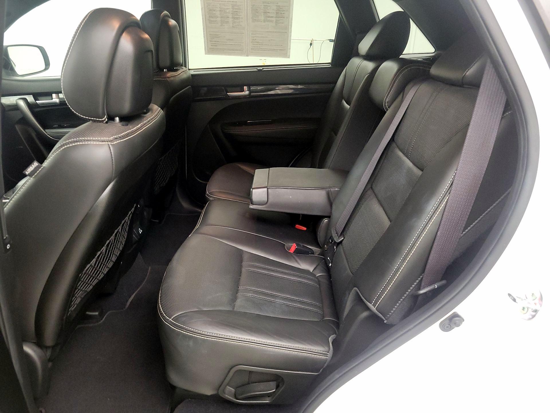 Thumbnail: 2014 Kia Sorento - 20