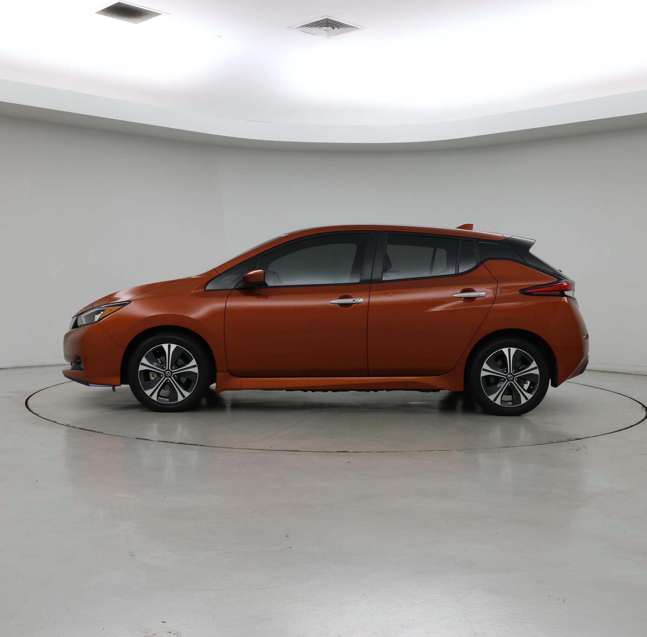 Thumbnail: 2022 Nissan Leaf - 3
