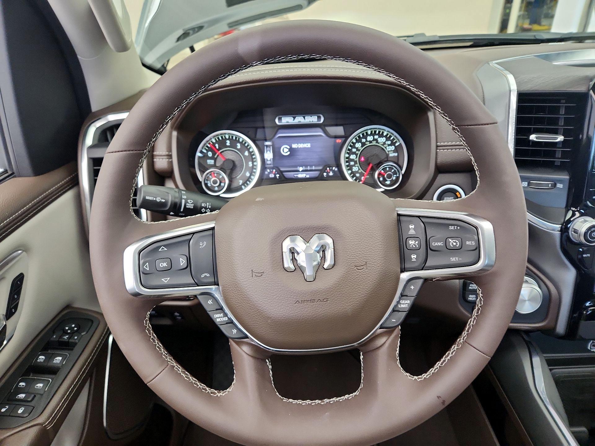 Thumbnail: 2025 RAM 1500 - 10