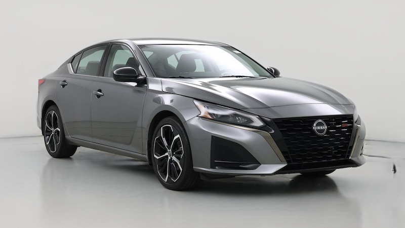 2023 Nissan Altima SR Hero Image