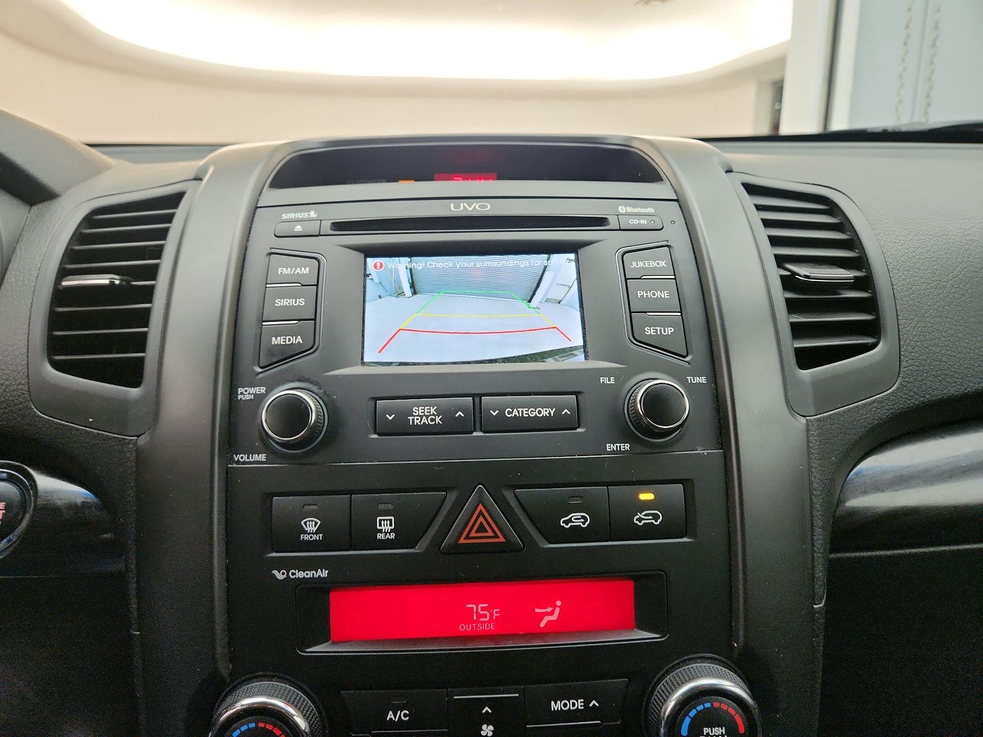 Thumbnail: 2013 Kia Sorento - 14