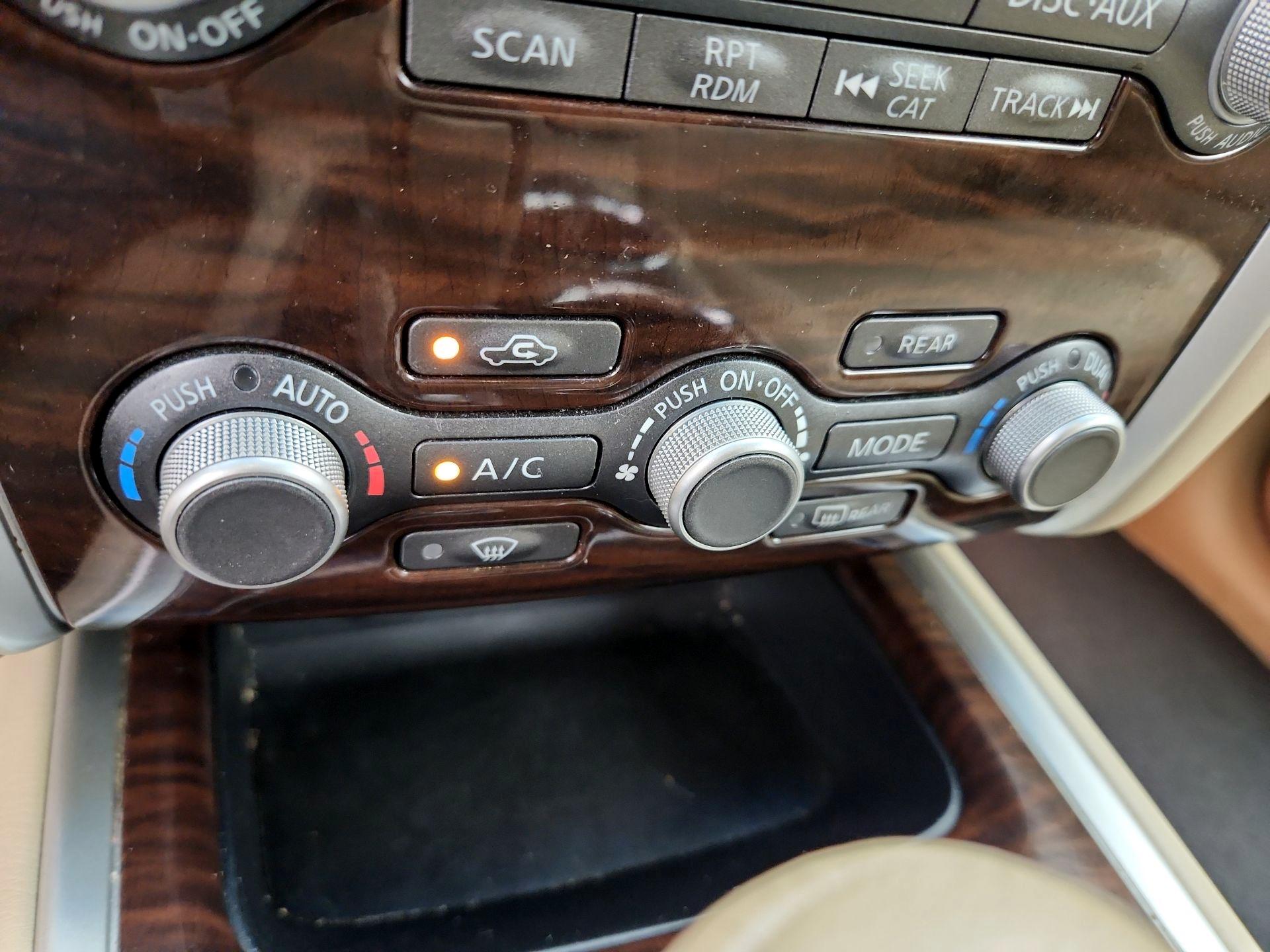 Thumbnail: 2014 Nissan Pathfinder - 17