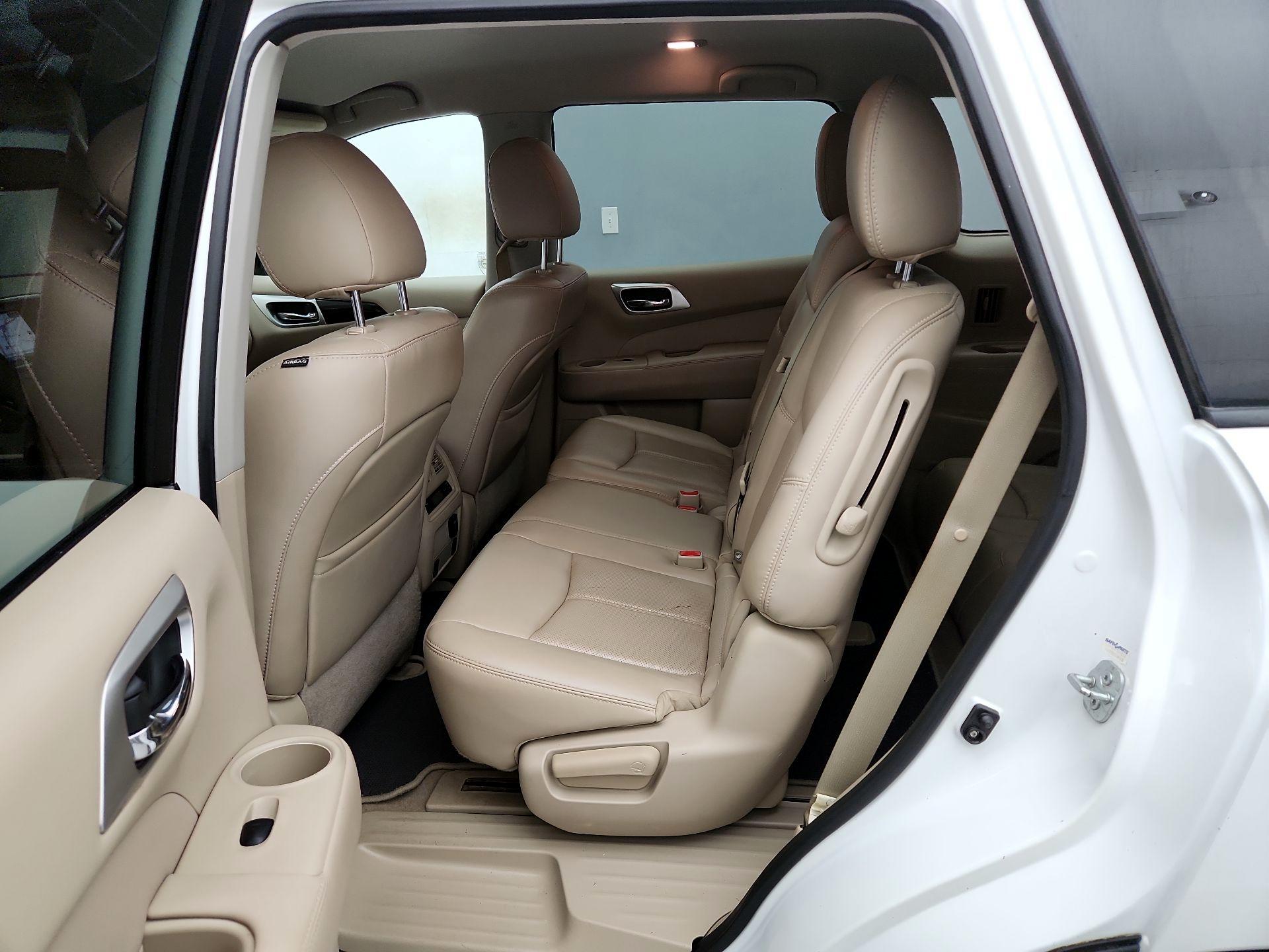 Thumbnail: 2014 Nissan Pathfinder - 20