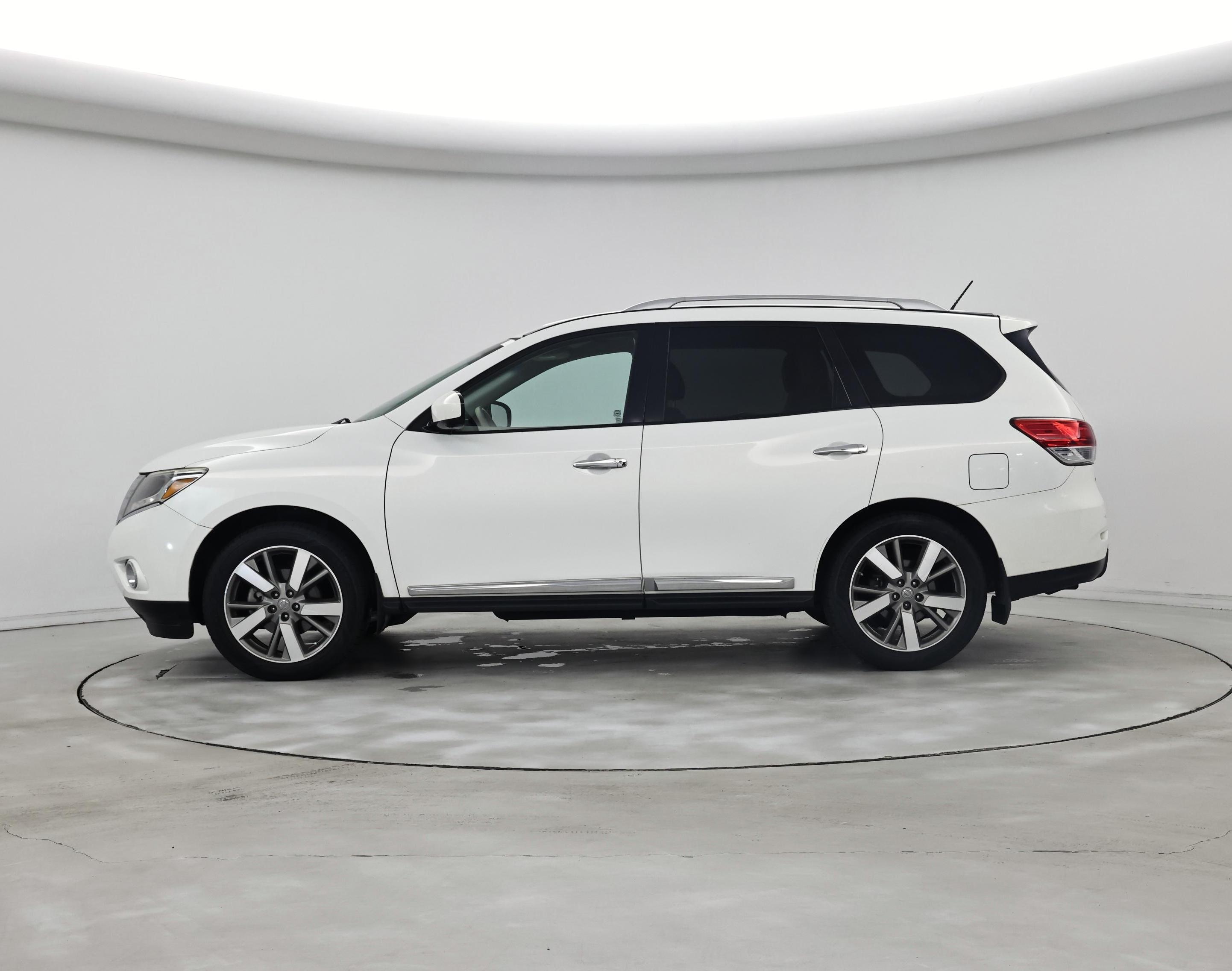 Thumbnail: 2014 Nissan Pathfinder - 3