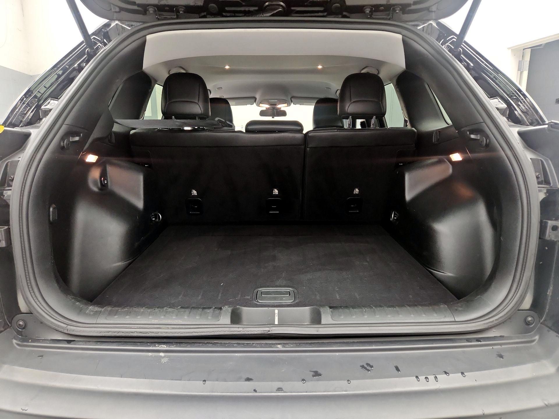 Thumbnail: 2019 Jeep Cherokee - 20