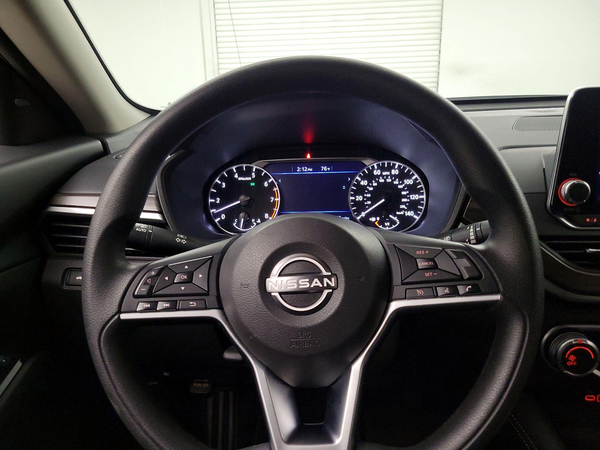 Thumbnail: 2023 Nissan Altima - 10