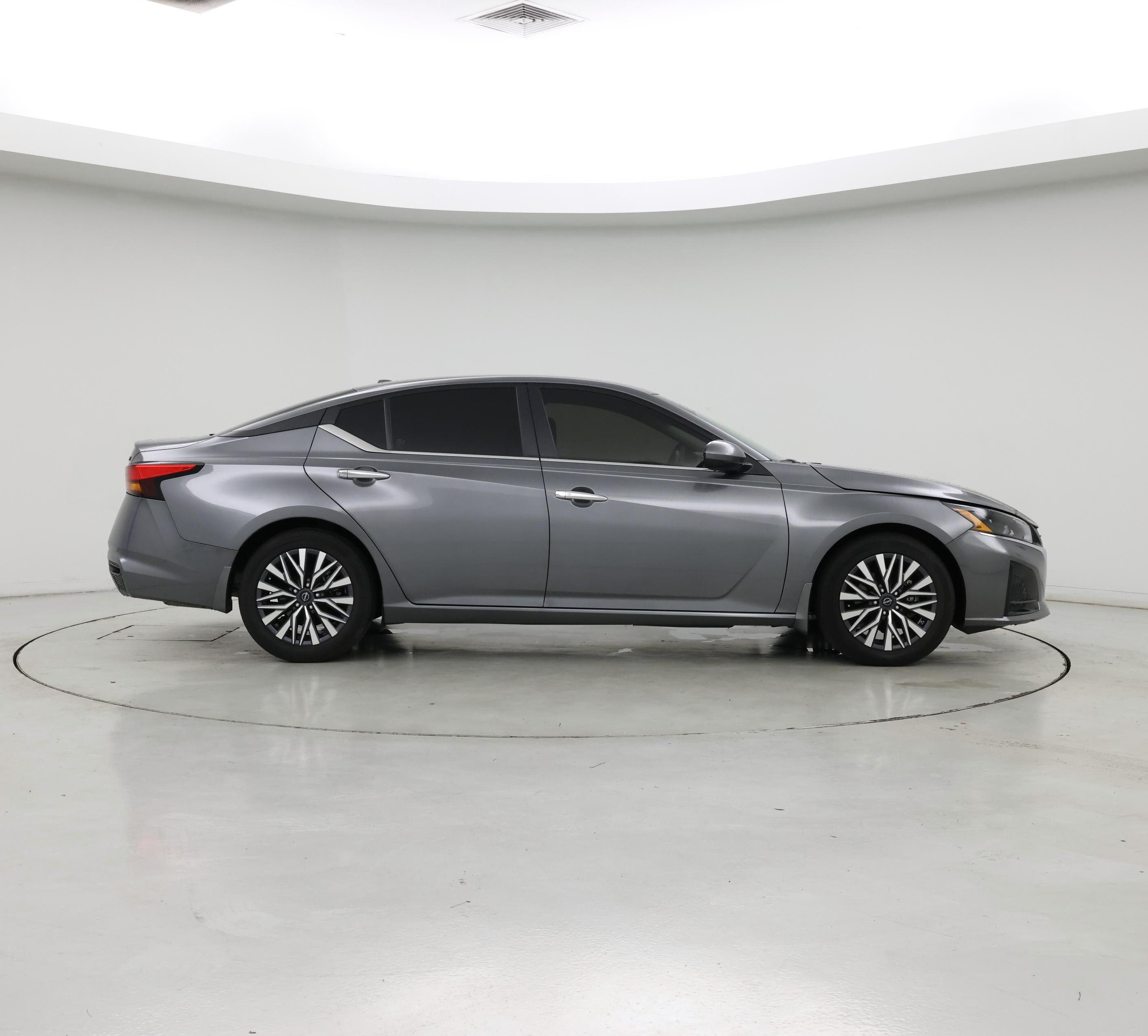 Thumbnail: 2023 Nissan Altima - 7