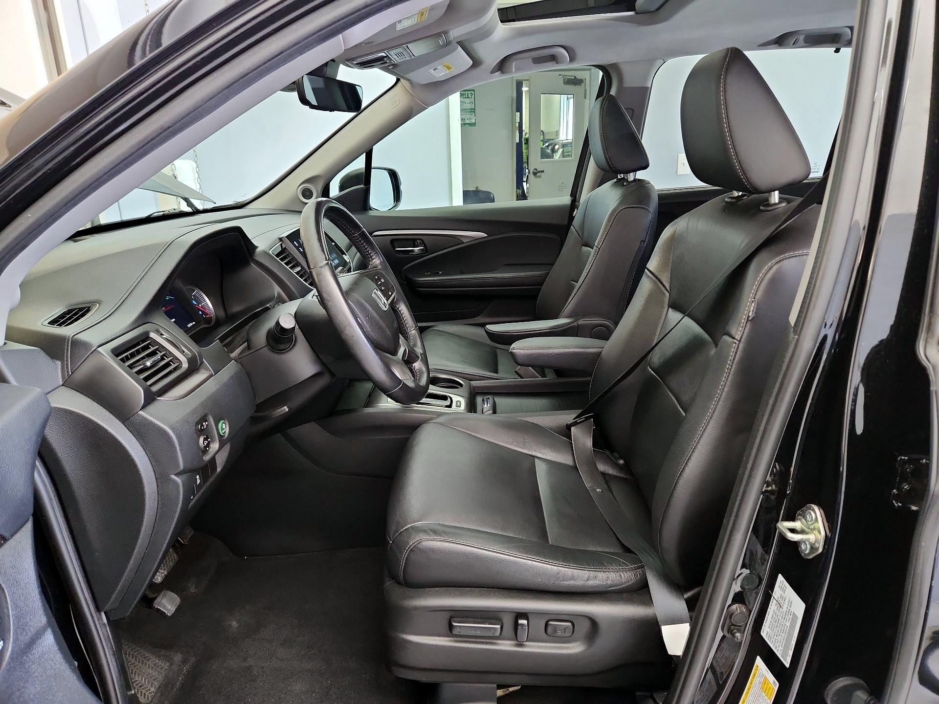 Thumbnail: 2020 Honda Pilot - 11