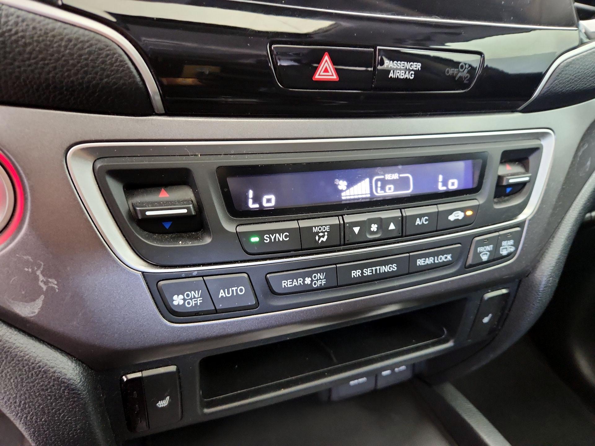 Thumbnail: 2020 Honda Pilot - 16