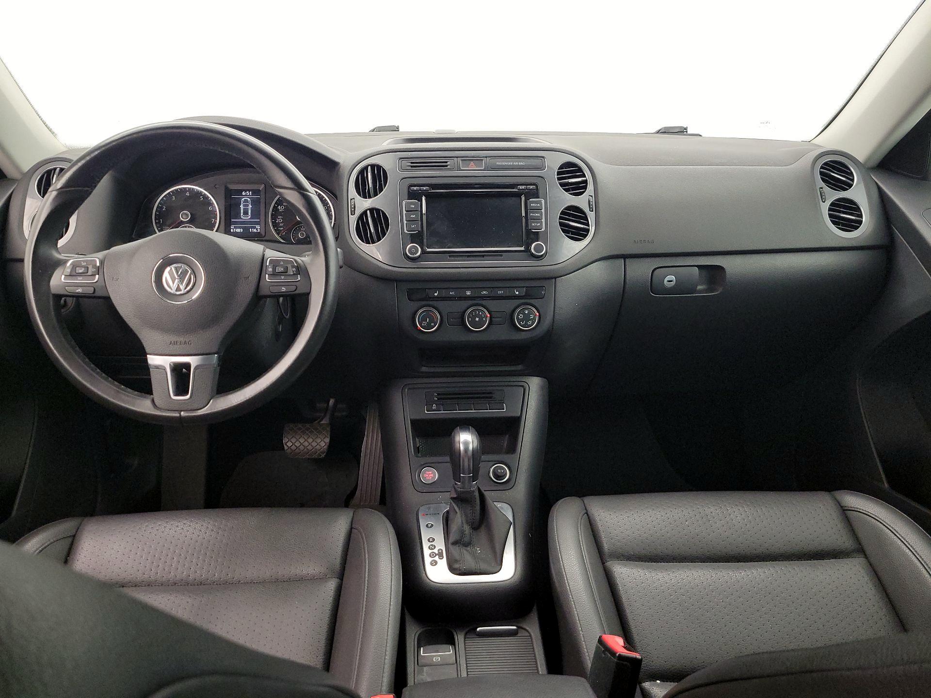 Thumbnail: 2014 Volkswagen Tiguan - 9