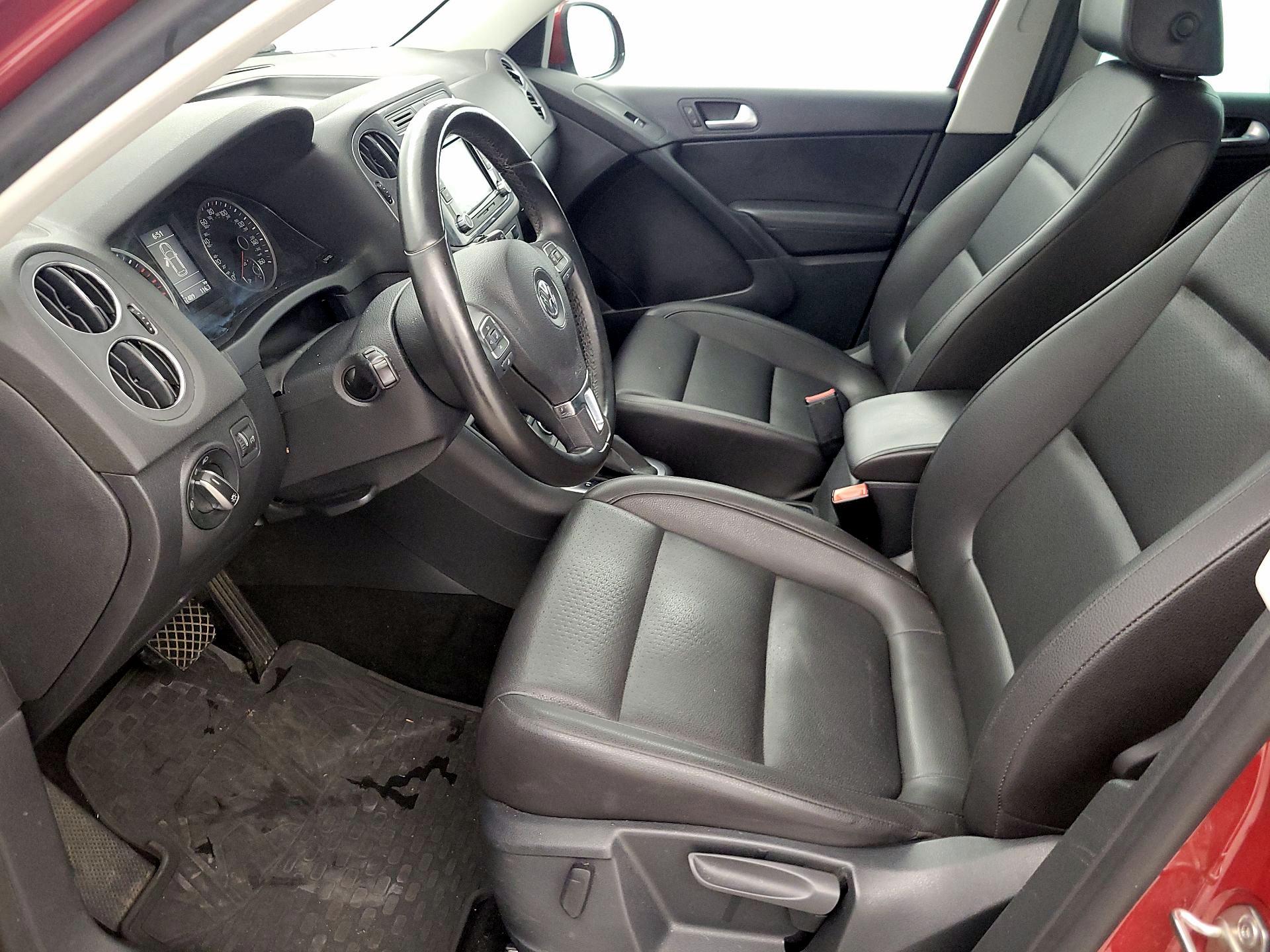 Thumbnail: 2014 Volkswagen Tiguan - 11