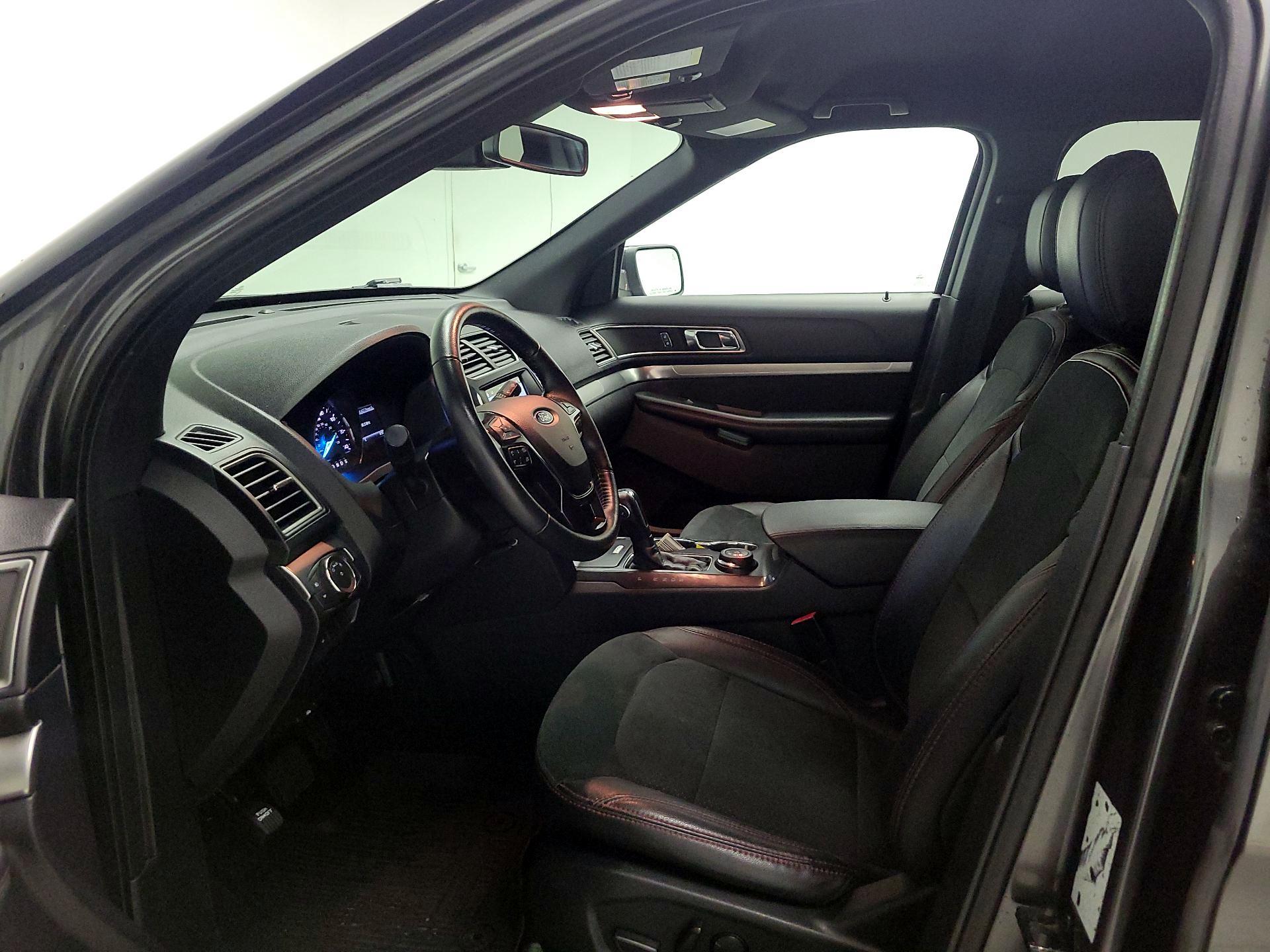 Thumbnail: 2019 Ford Explorer - 11