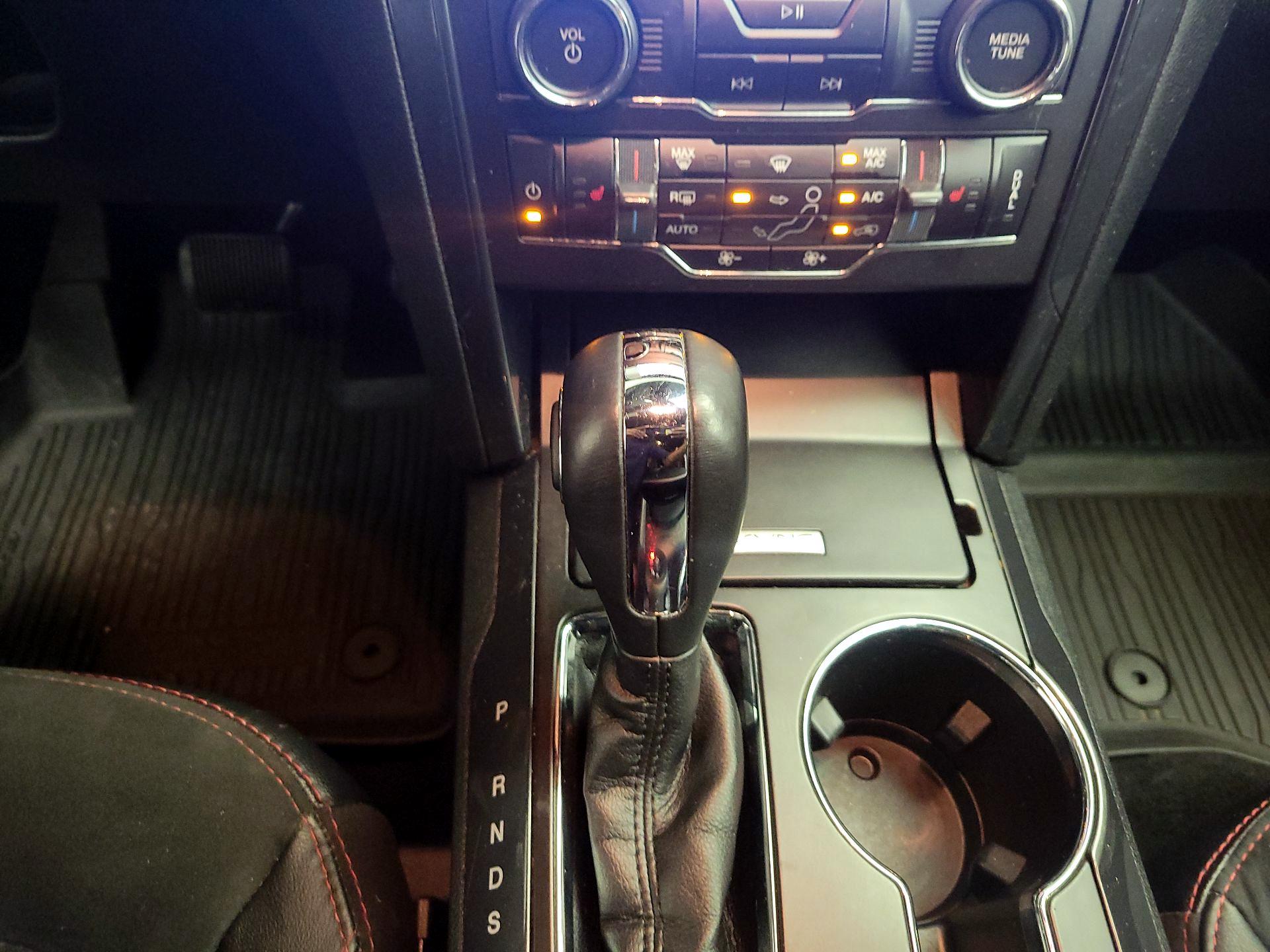 Thumbnail: 2019 Ford Explorer - 16