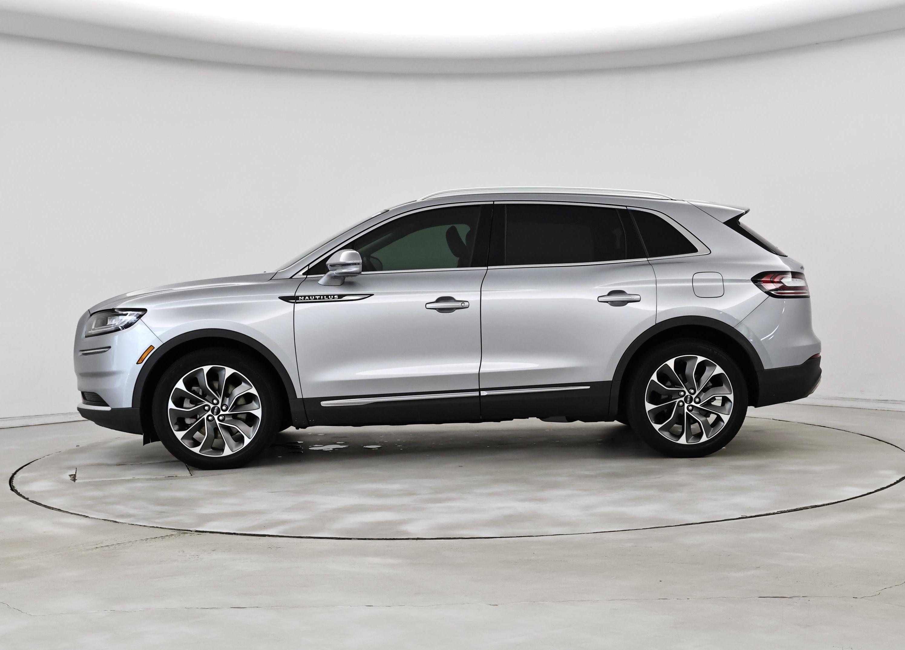 Thumbnail: 2021 Lincoln Nautilus - 3