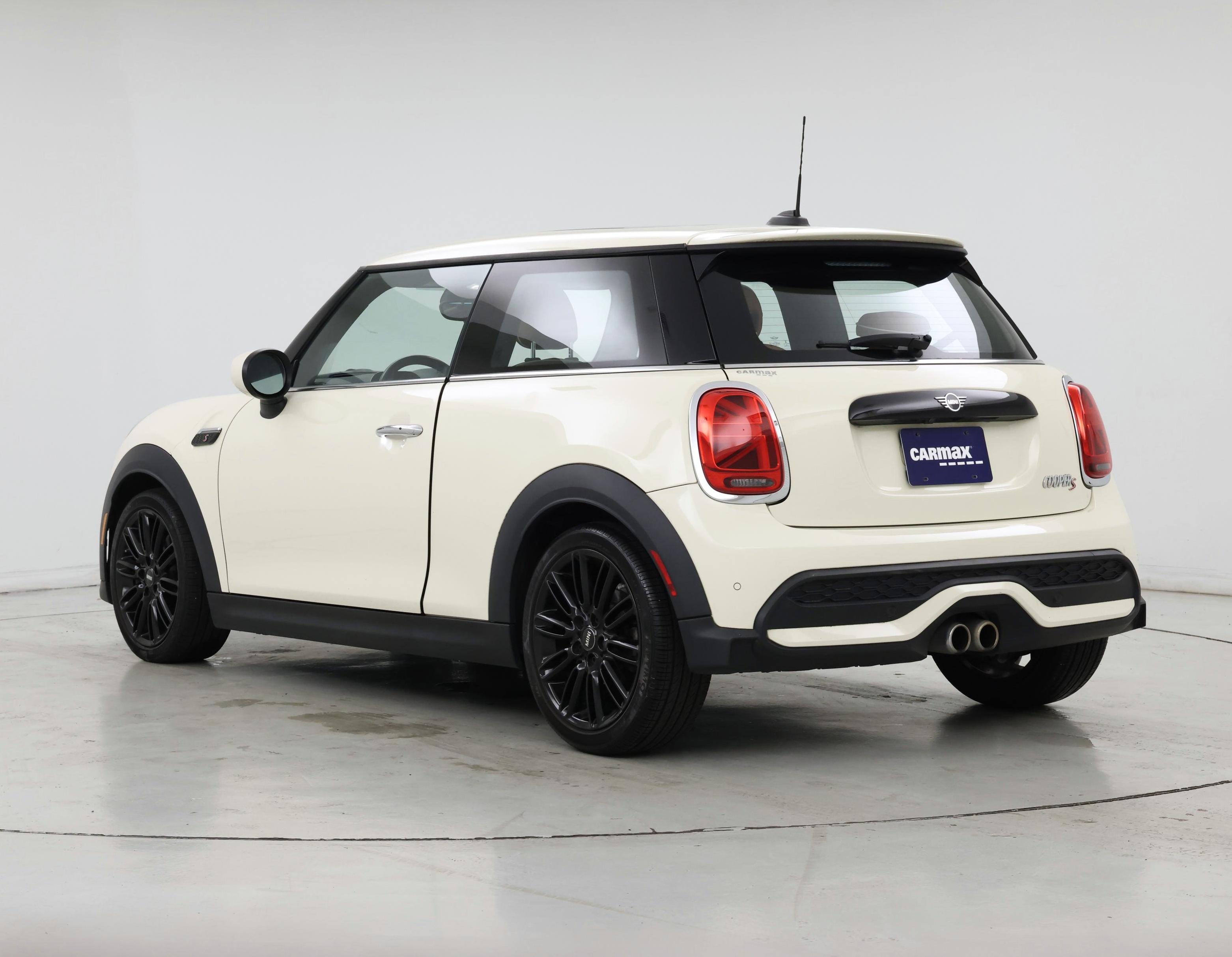Thumbnail: 2022 MINI Cooper Hardtop - 2
