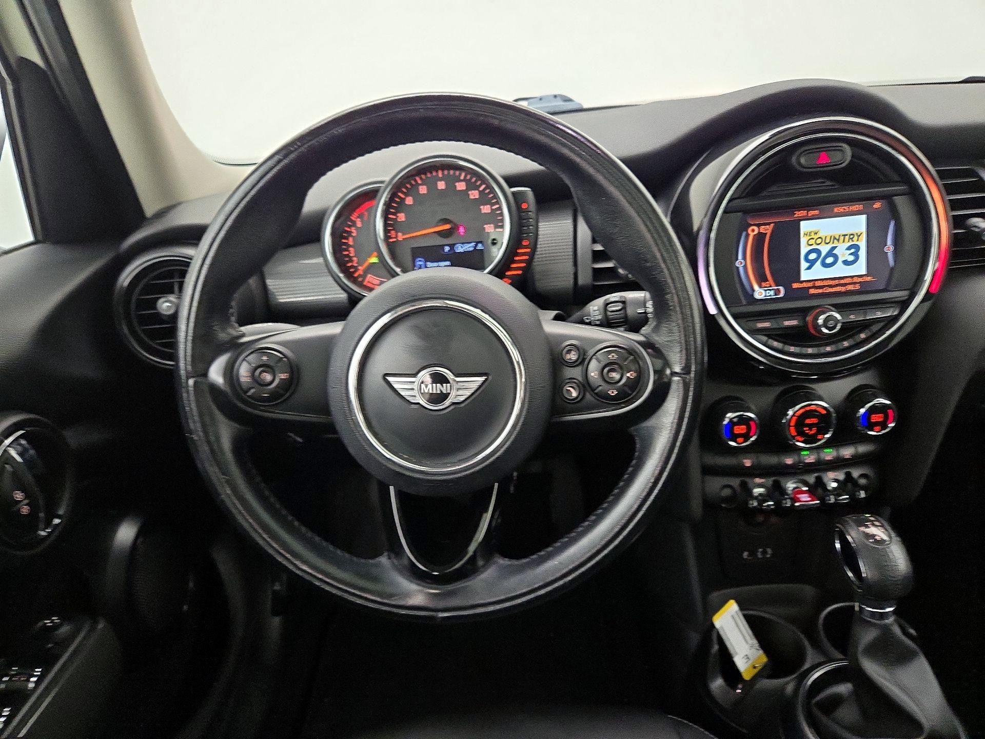 Thumbnail: 2017 MINI Cooper Hardtop - 10