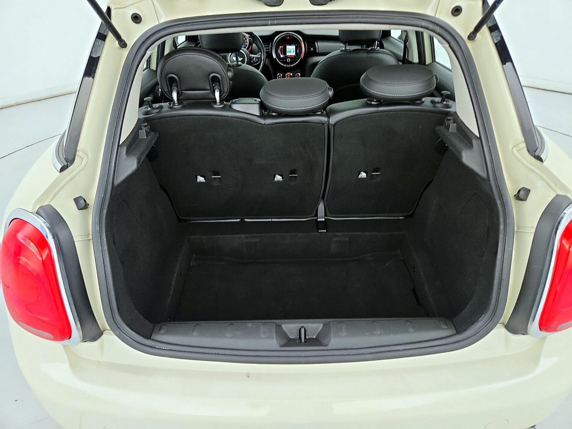 Thumbnail: 2017 MINI Cooper Hardtop - 20