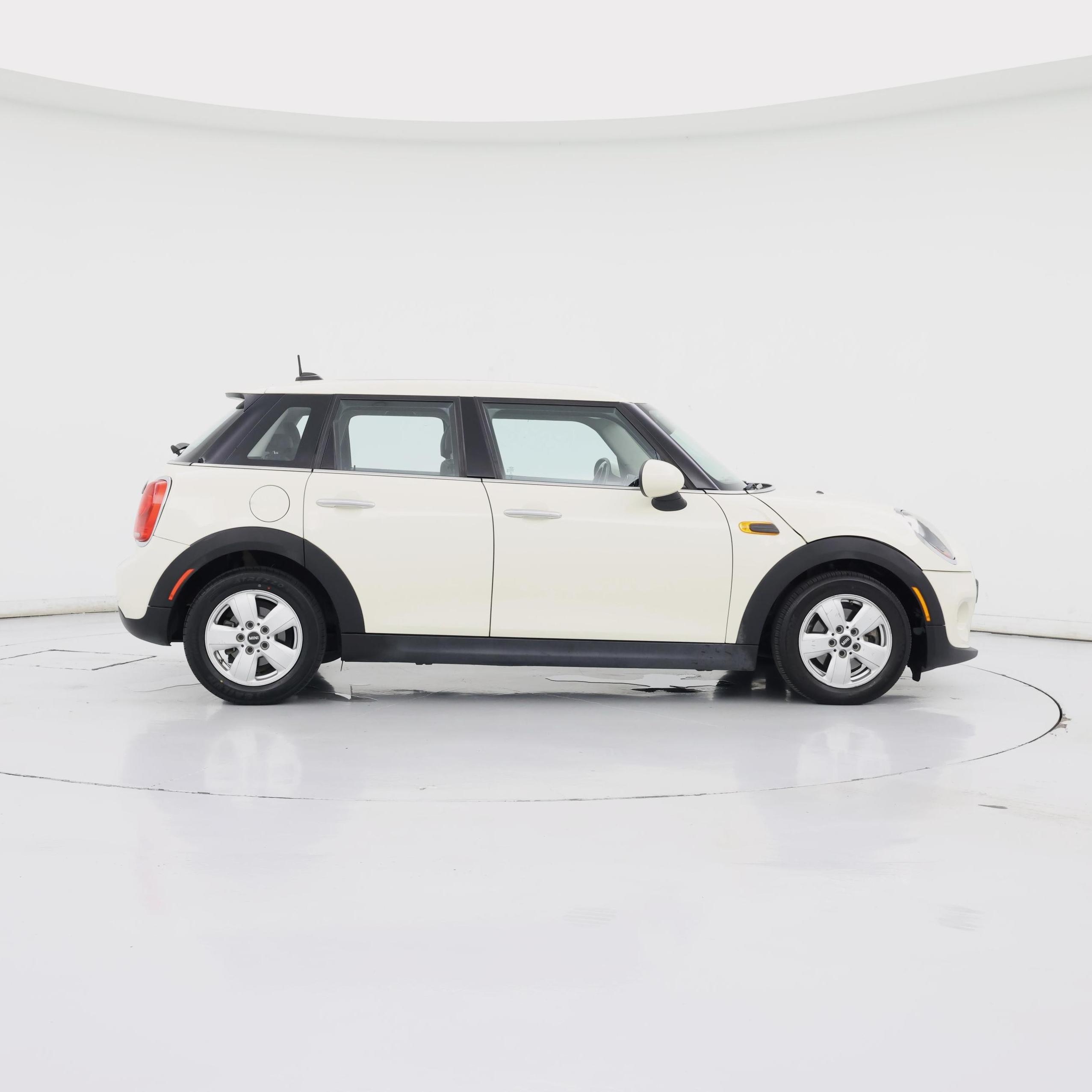 Thumbnail: 2017 MINI Cooper Hardtop - 7