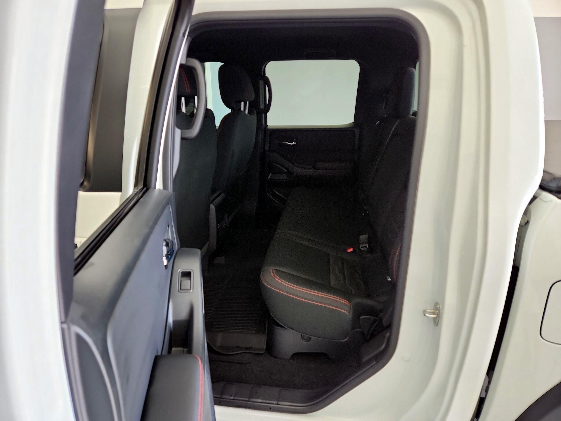 Thumbnail: 2025 Nissan Frontier - 19
