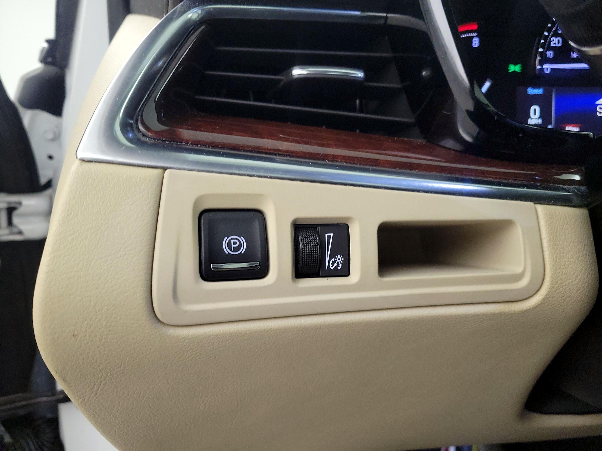 Thumbnail: 2017 Cadillac XT5 - 13
