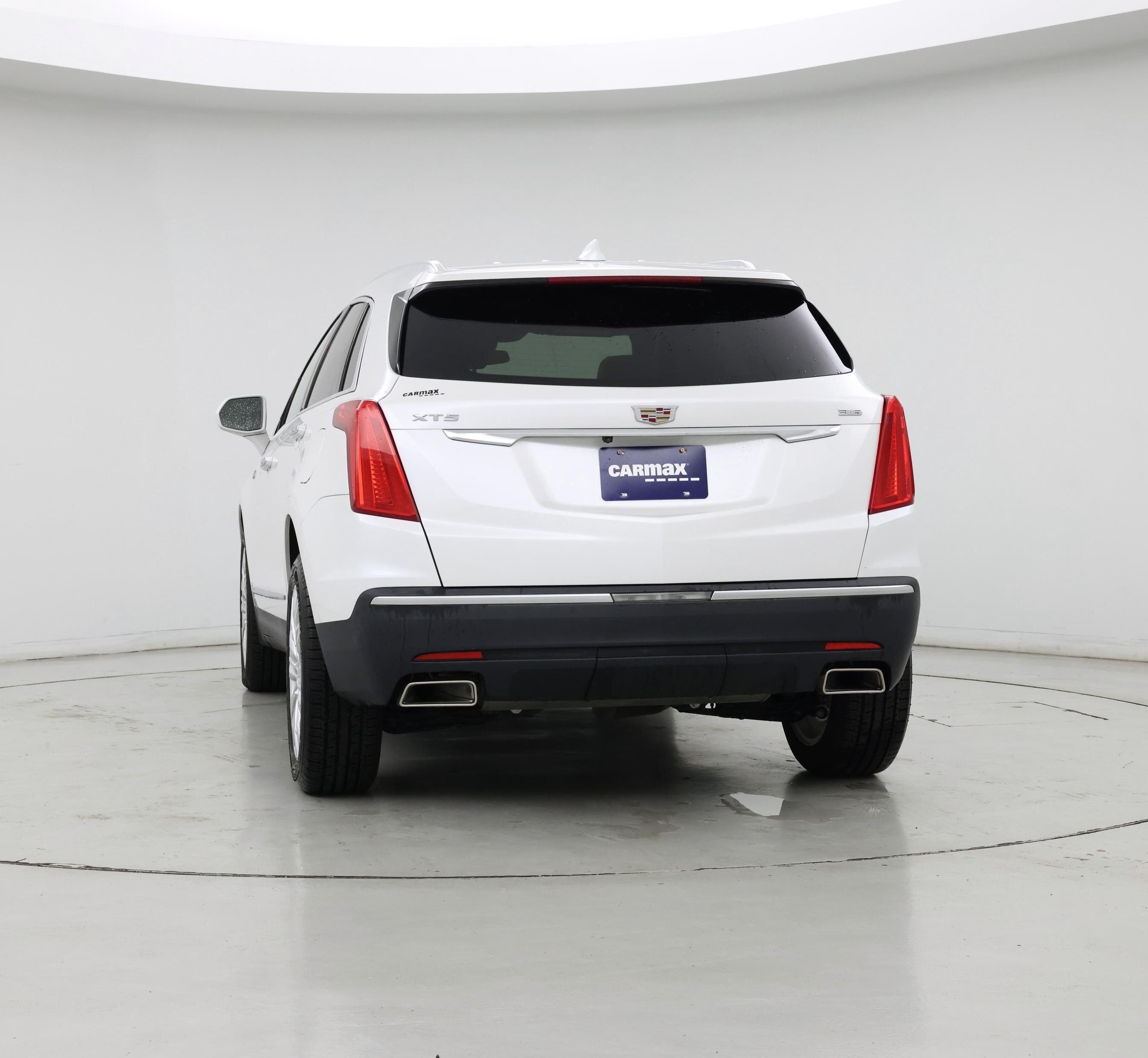 Thumbnail: 2017 Cadillac XT5 - 6