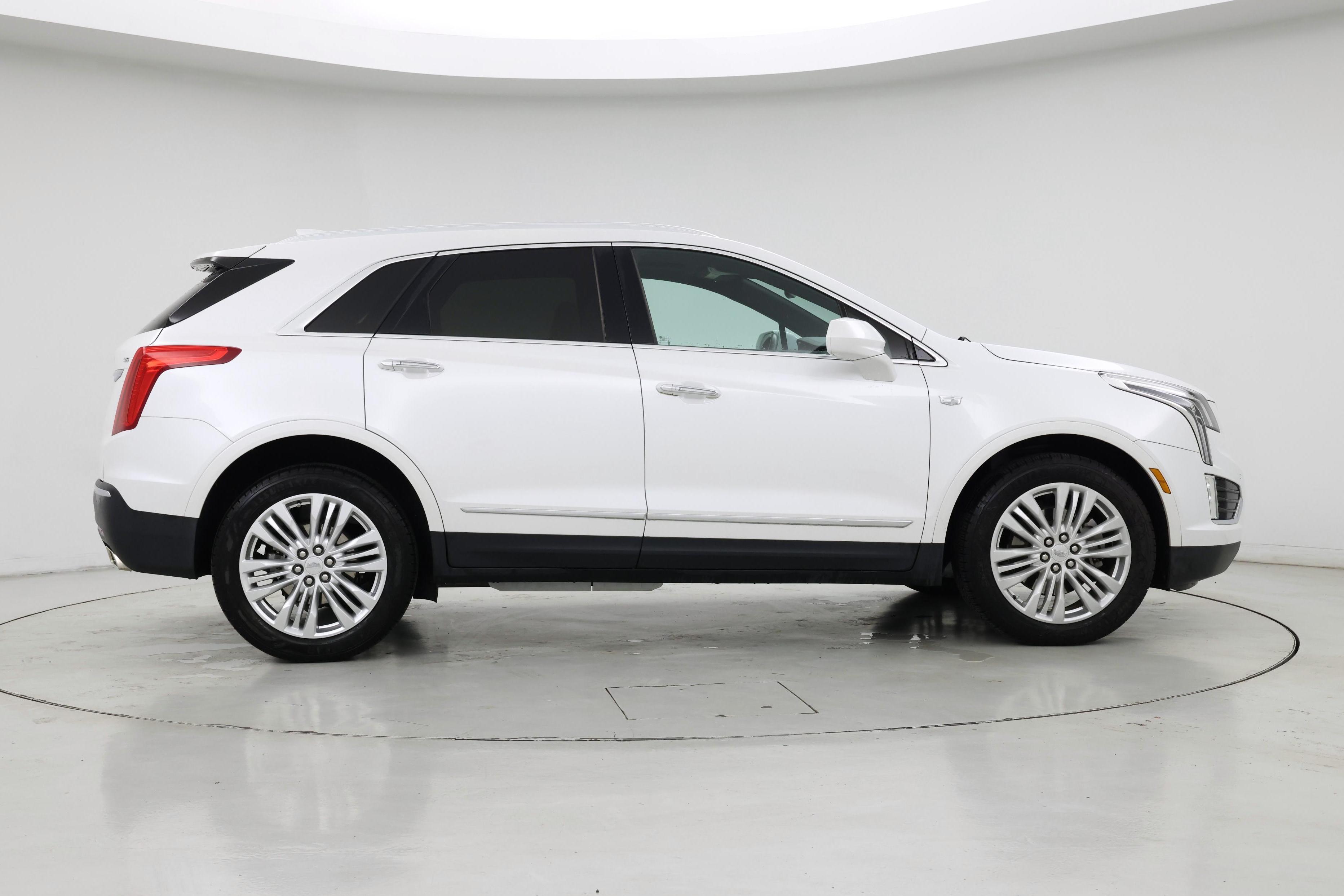Thumbnail: 2017 Cadillac XT5 - 7