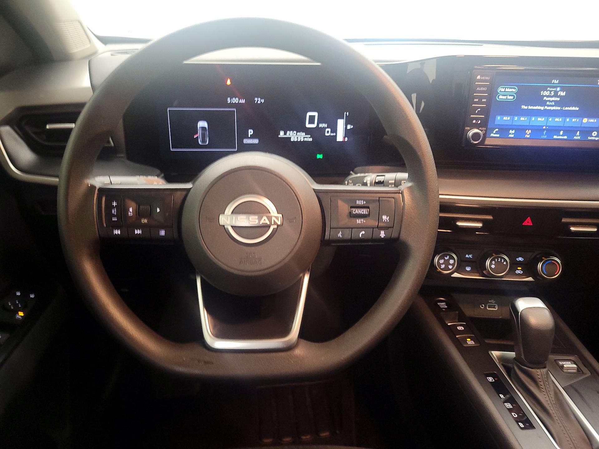 Thumbnail: 2025 Nissan Kicks - 10