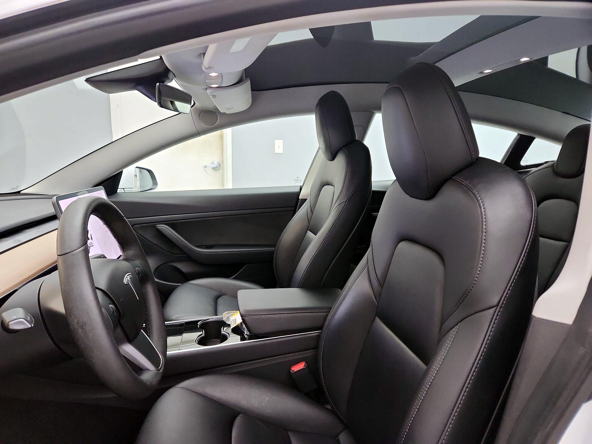 Thumbnail: 2020 Tesla Model 3 - 18
