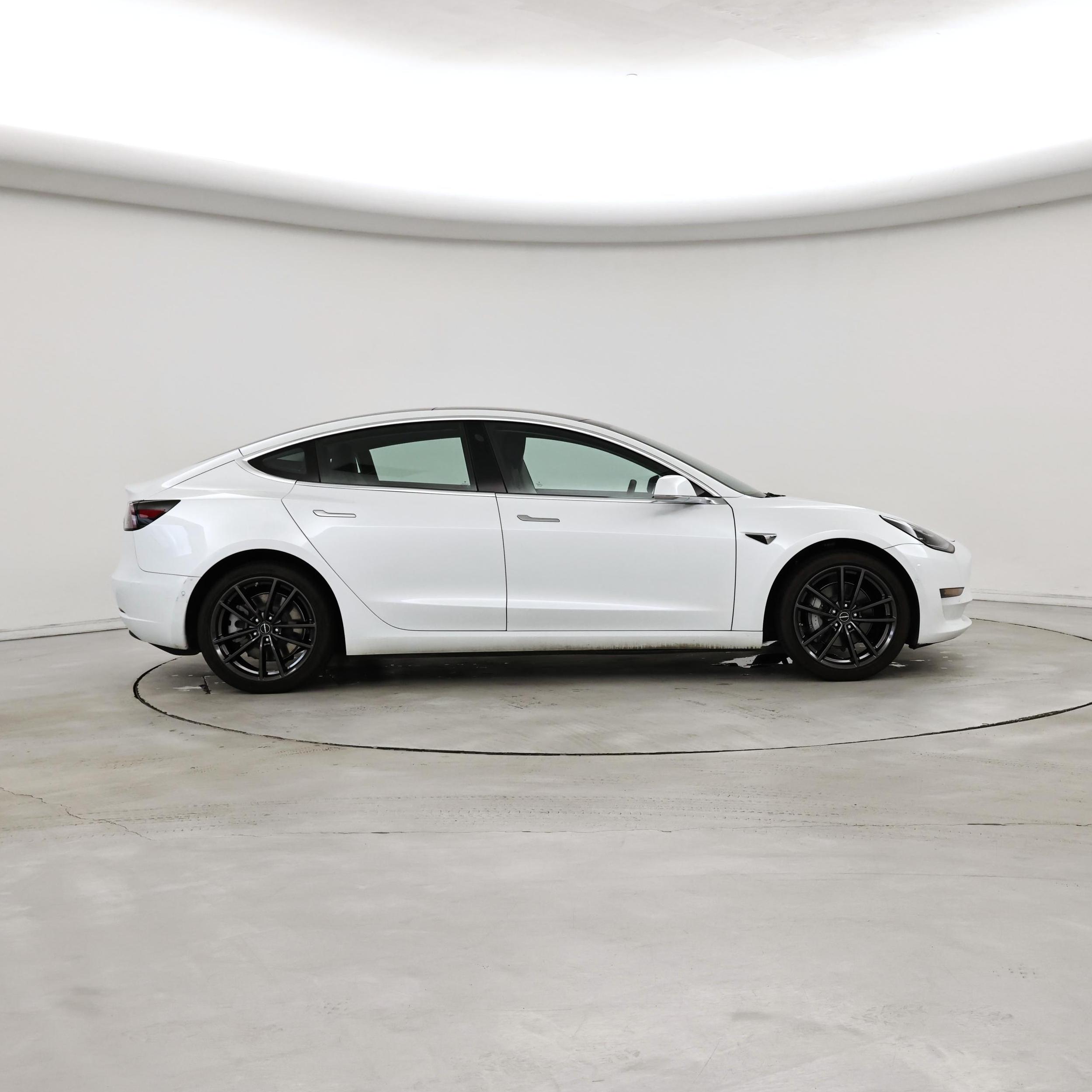 Thumbnail: 2020 Tesla Model 3 - 7