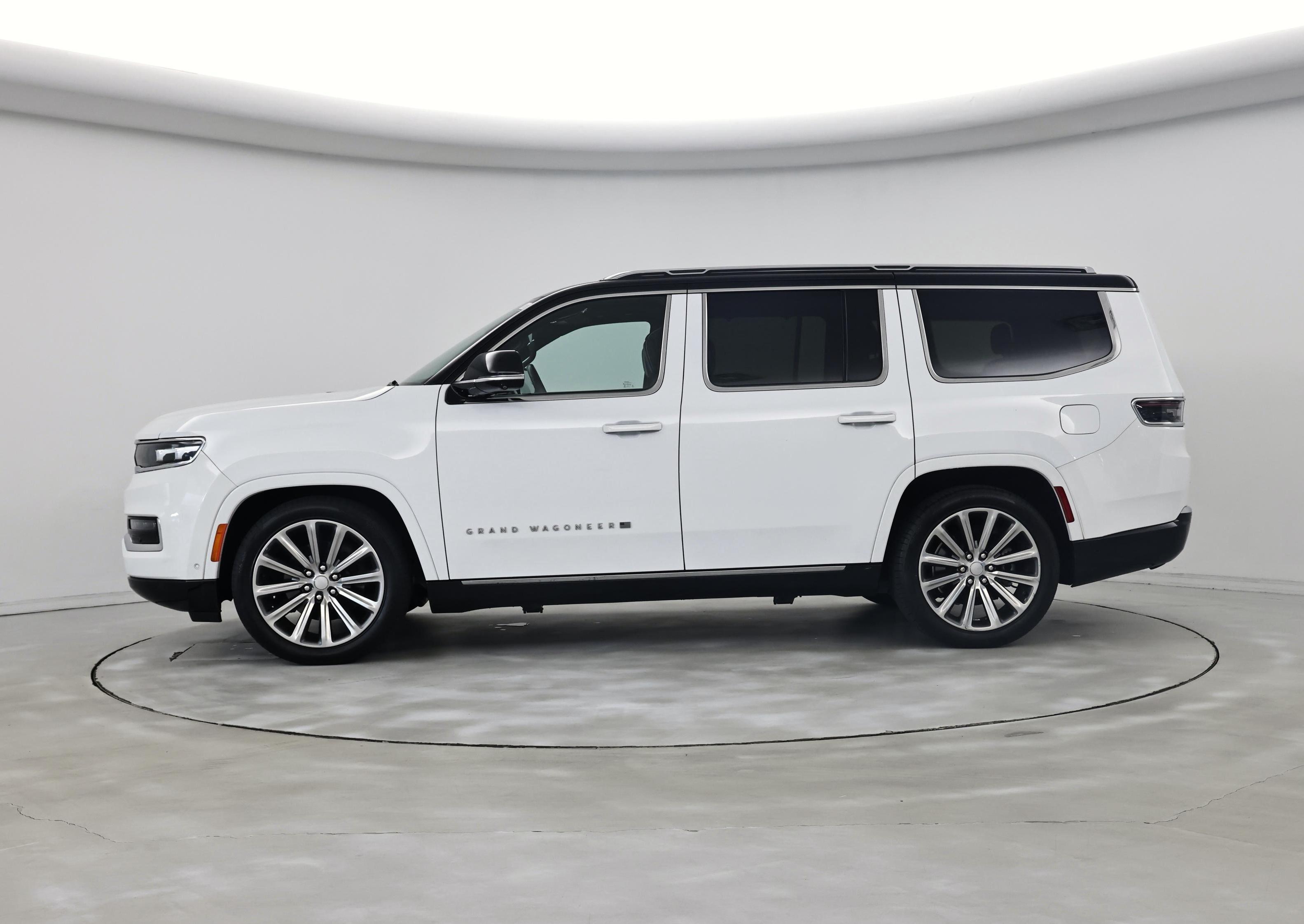 Thumbnail: 2023 Jeep Grand Wagoneer - 3