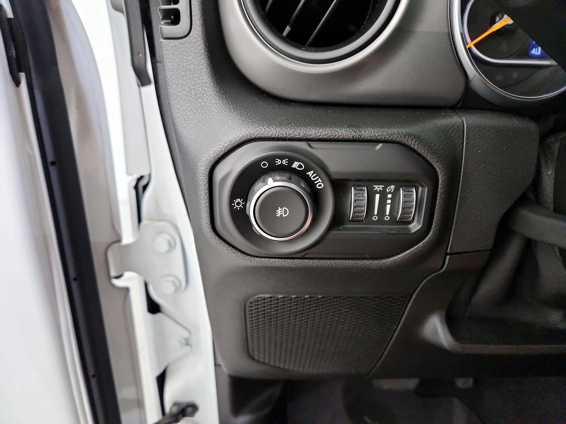 Thumbnail: 2021 Jeep Wrangler - 13