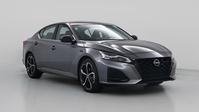 2023 Nissan Altima SR Hero Image