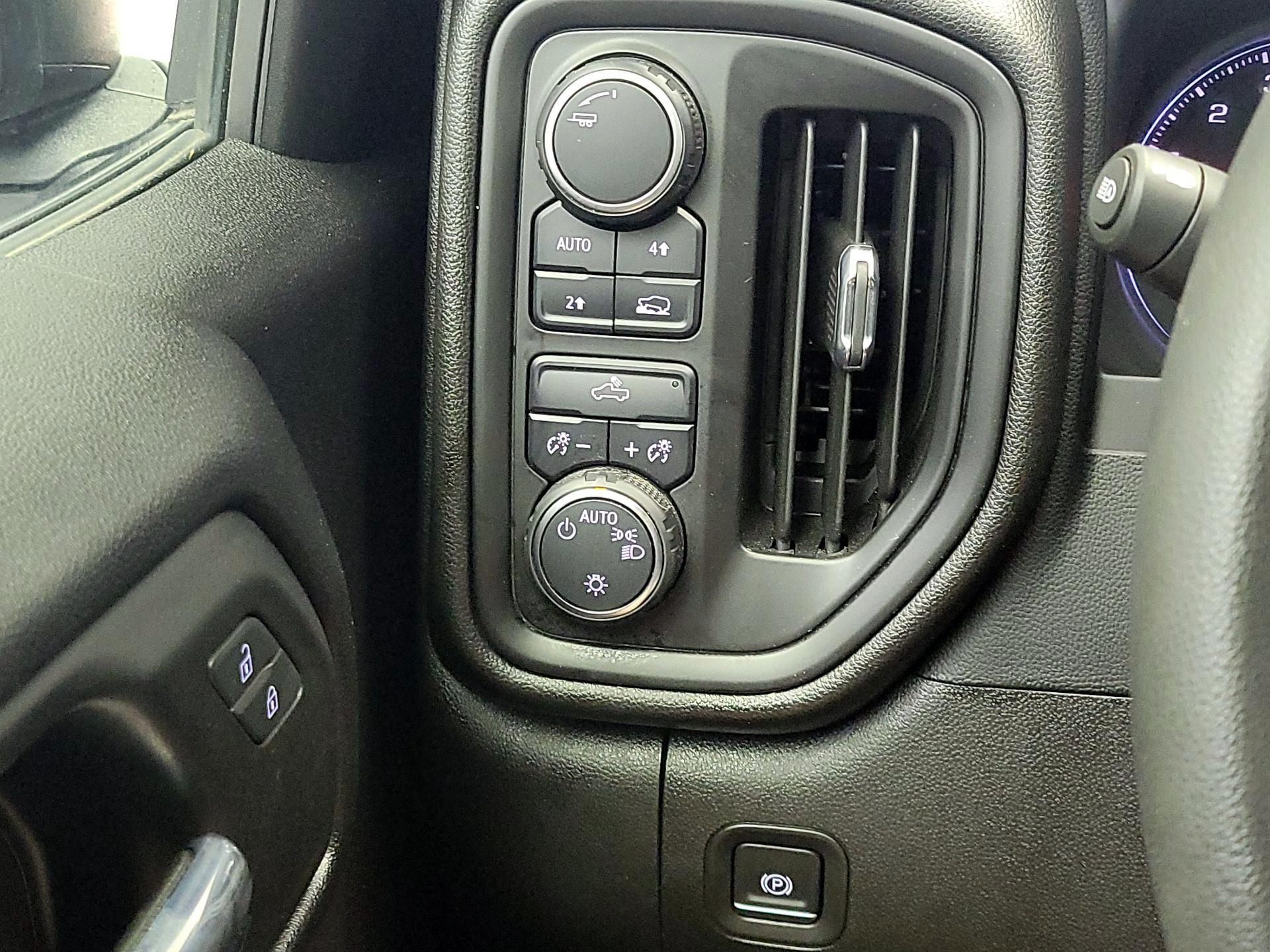 Thumbnail: 2022 Chevrolet Silverado 1500 - 13