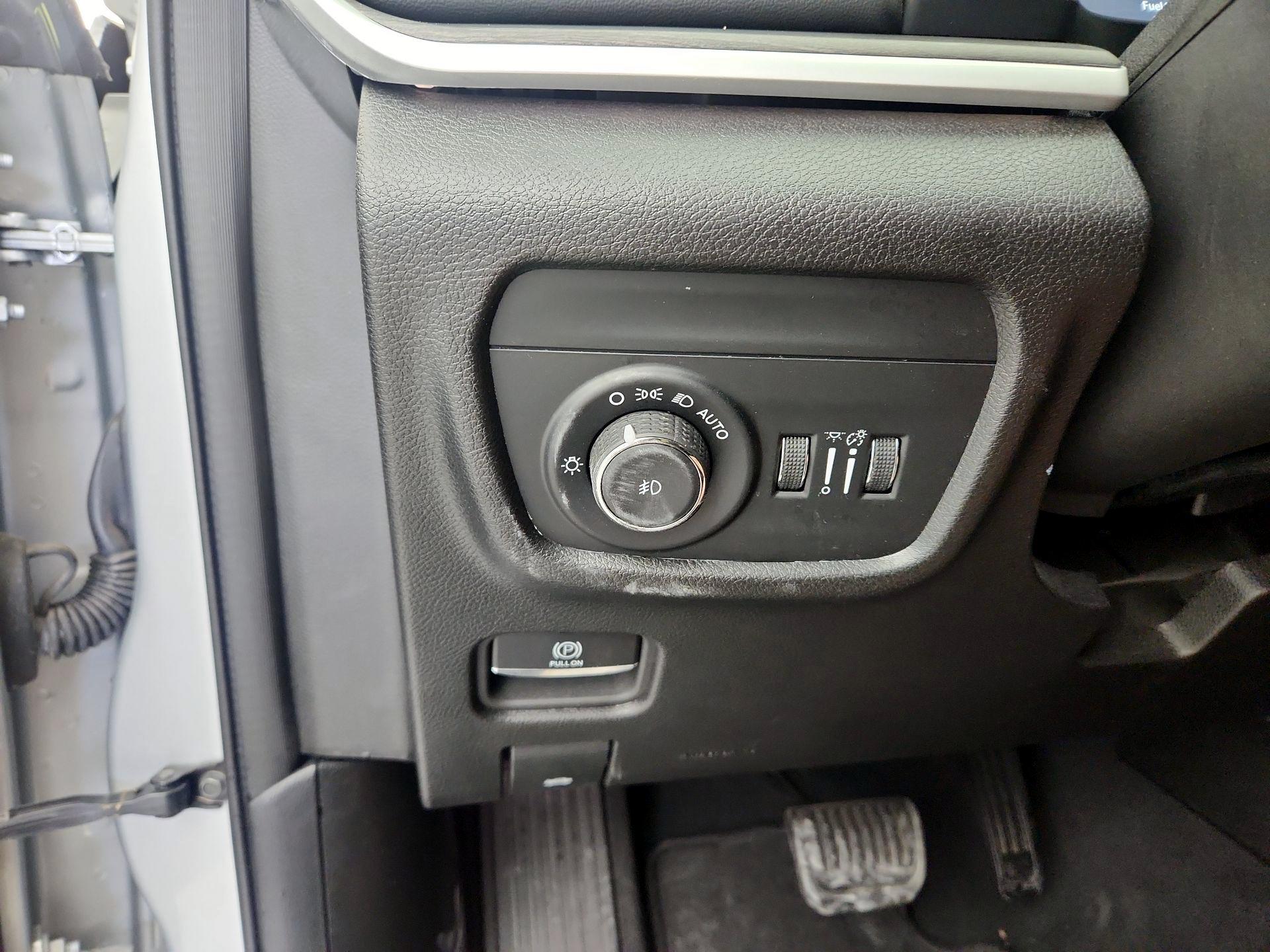 Thumbnail: 2023 Jeep Grand Cherokee - 13