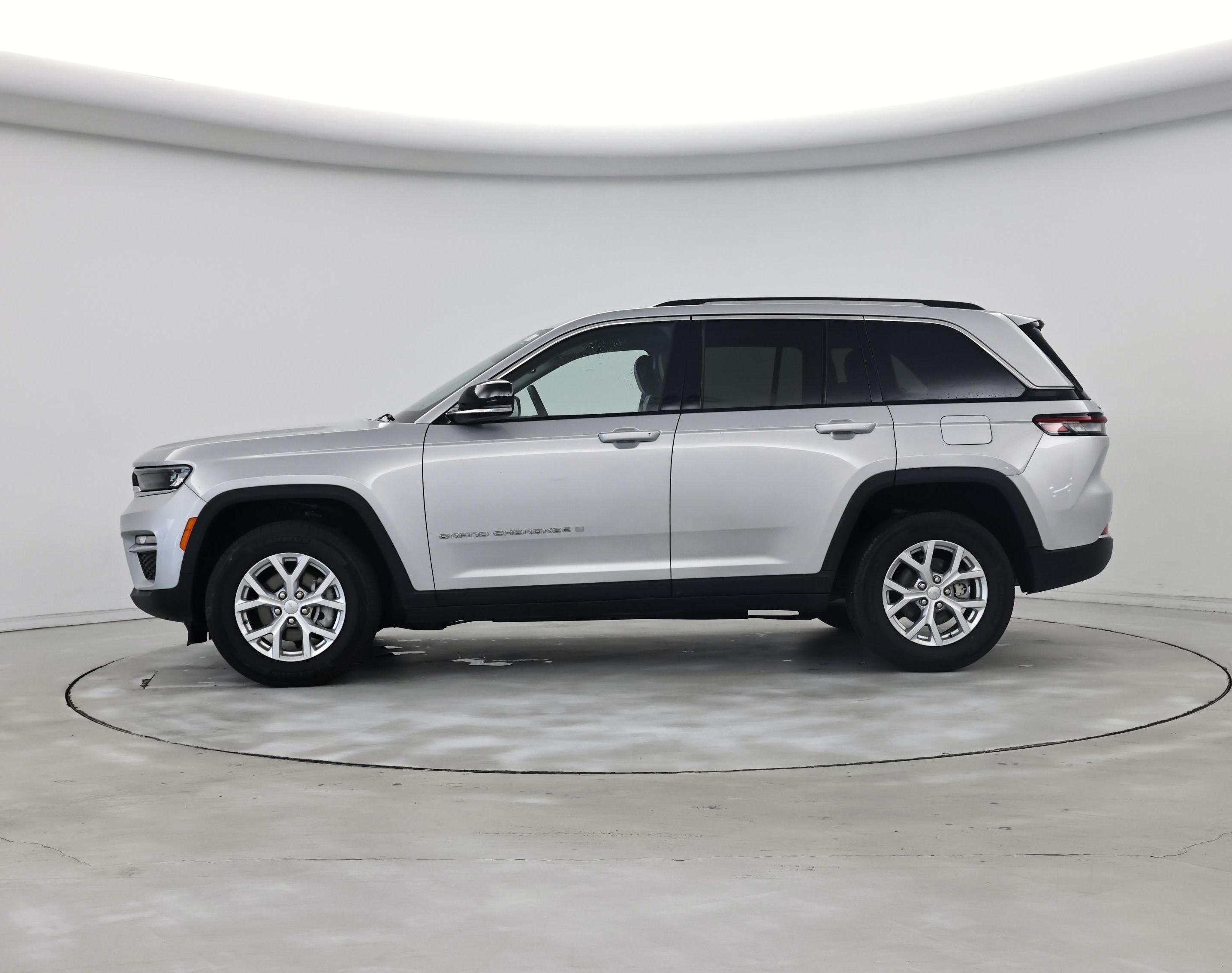 Thumbnail: 2023 Jeep Grand Cherokee - 3