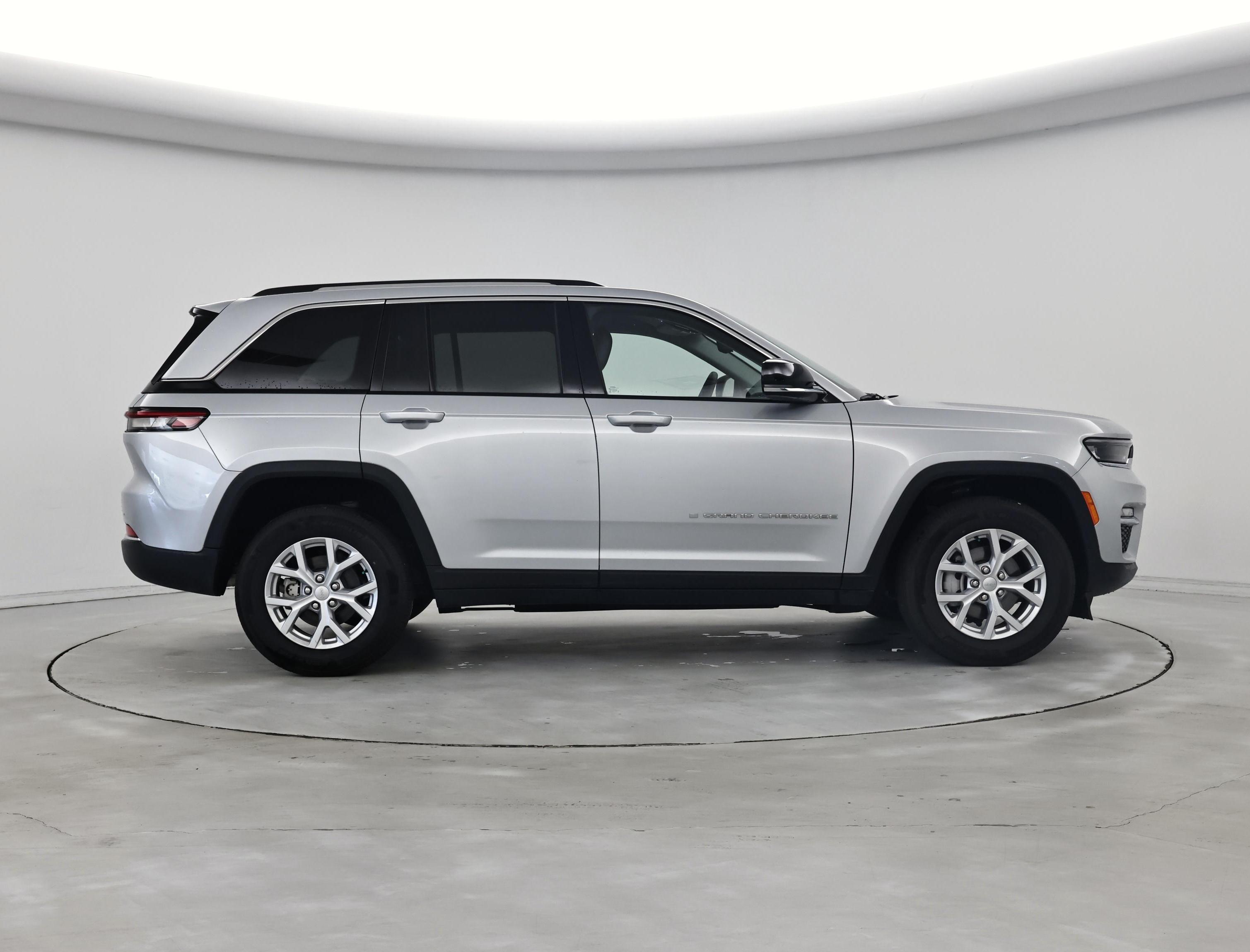 Thumbnail: 2023 Jeep Grand Cherokee - 7