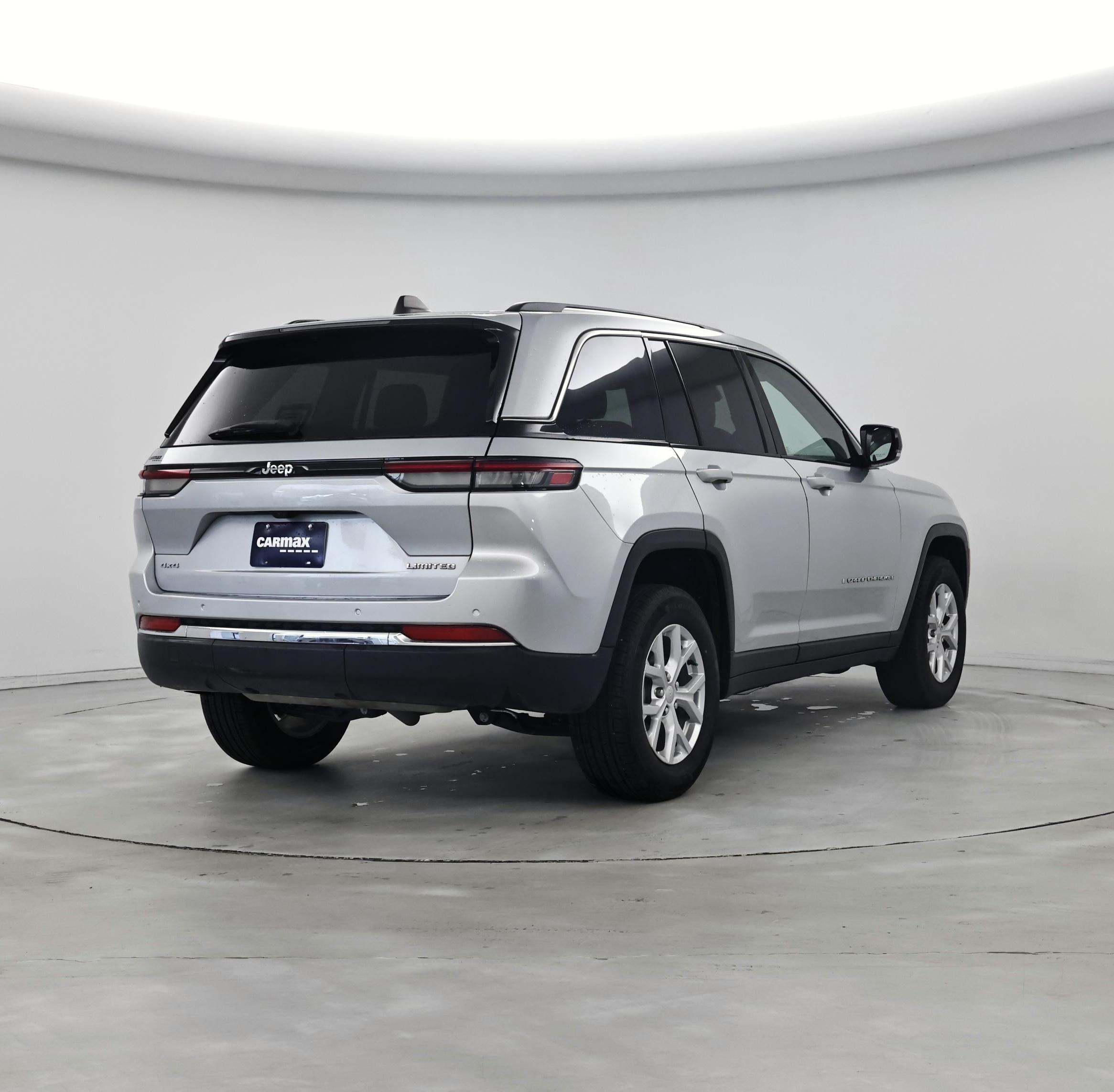 Thumbnail: 2023 Jeep Grand Cherokee - 8