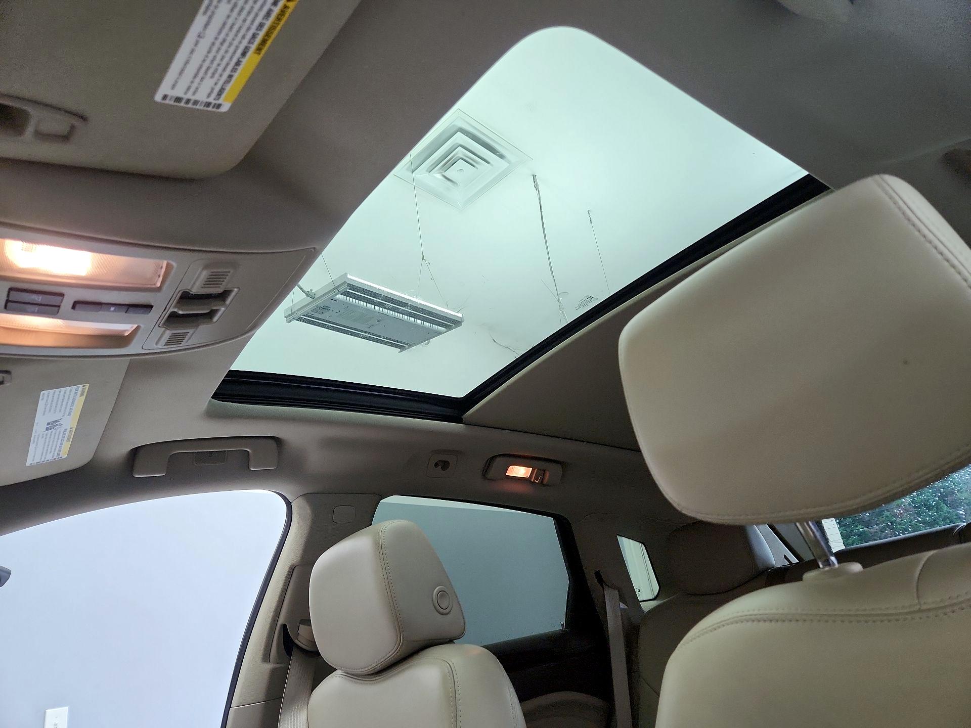 Thumbnail: 2016 Cadillac SRX - 19