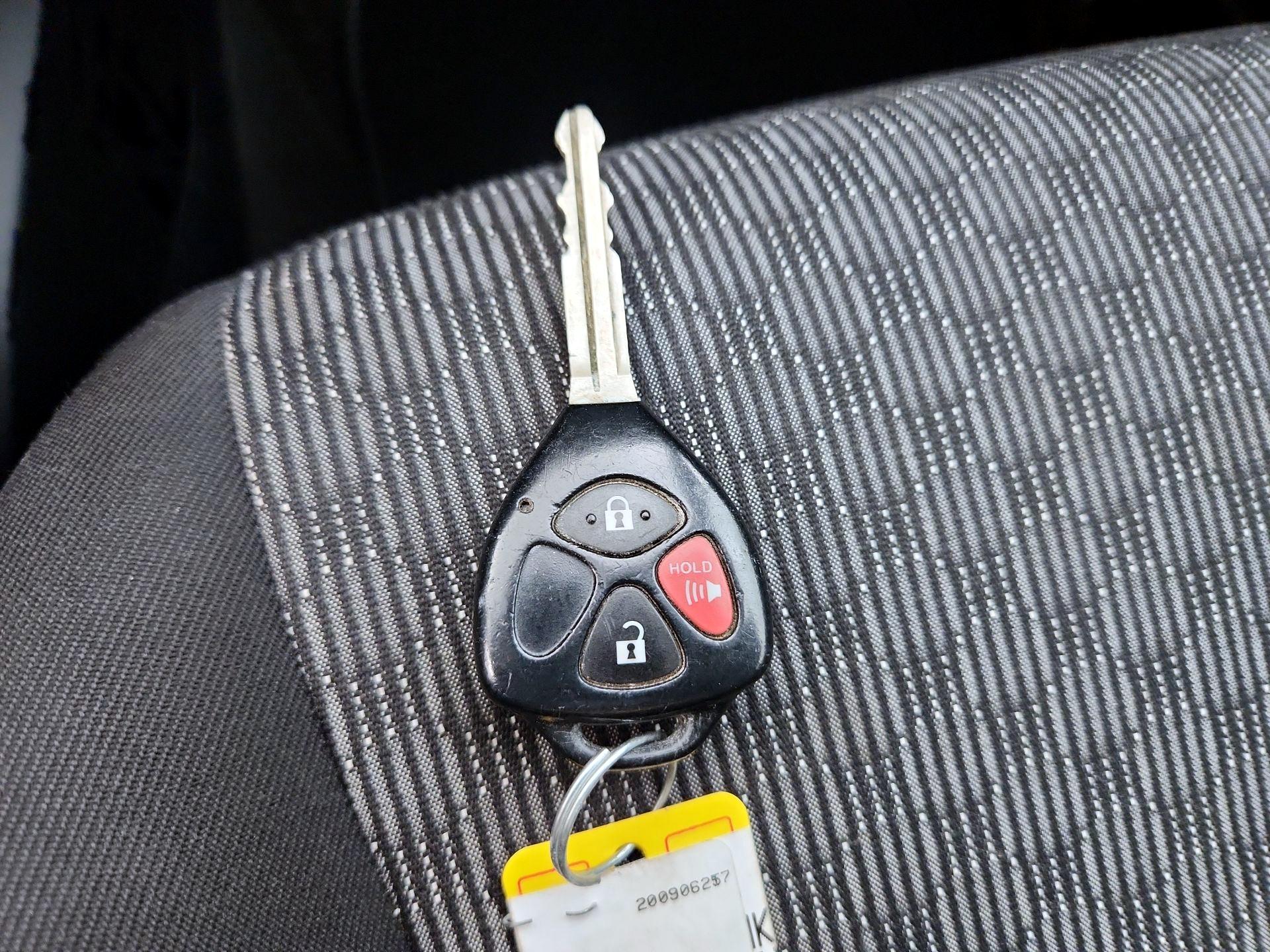 Thumbnail: 2015 Toyota Yaris - 20