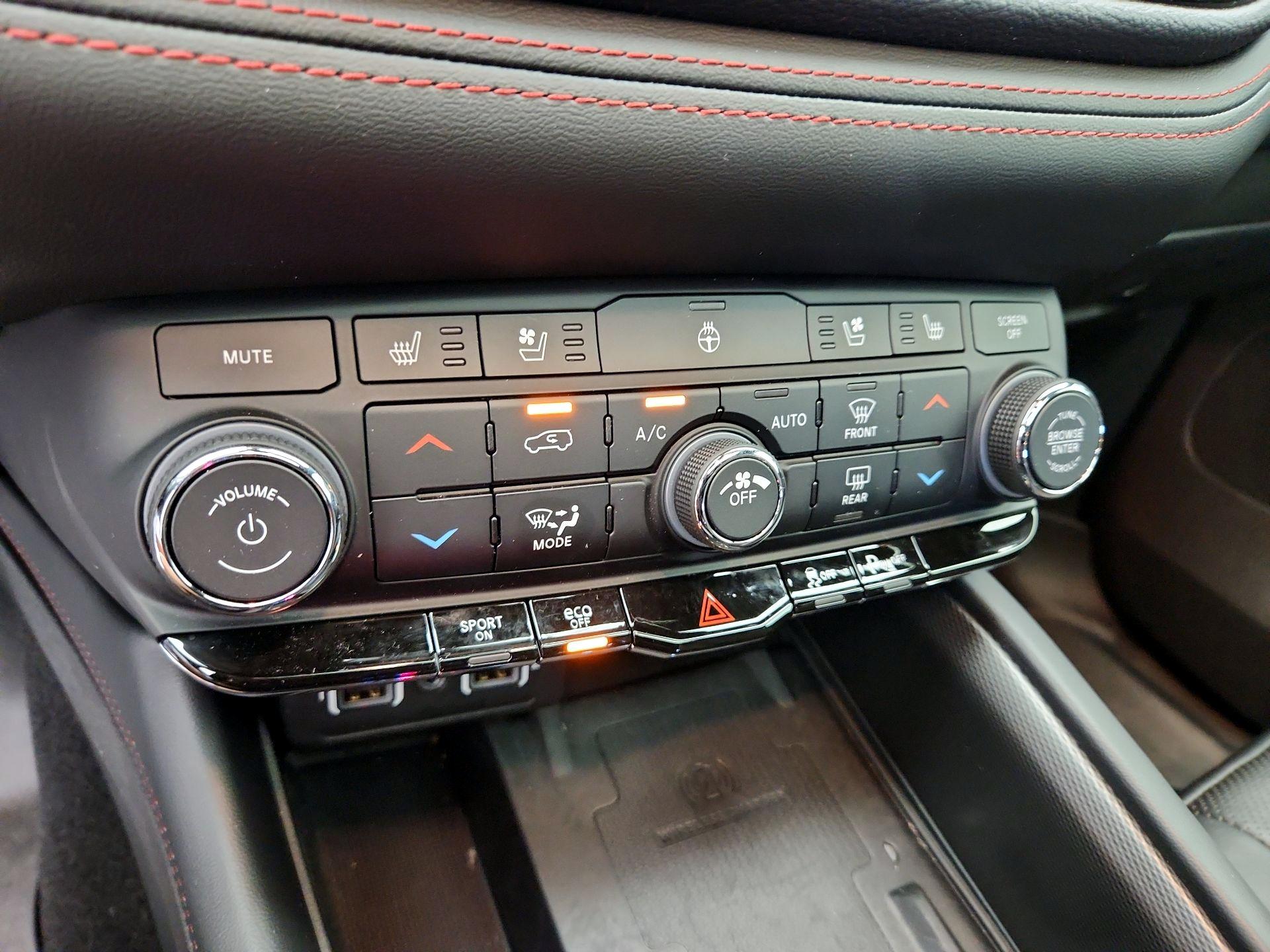 Thumbnail: 2023 Dodge Durango - 17