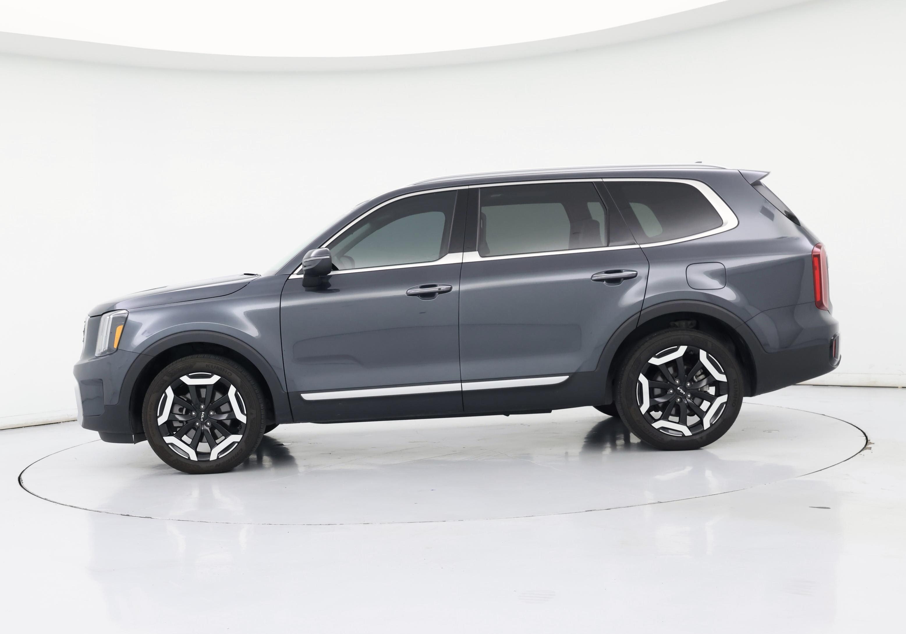 Thumbnail: 2024 Kia Telluride - 3