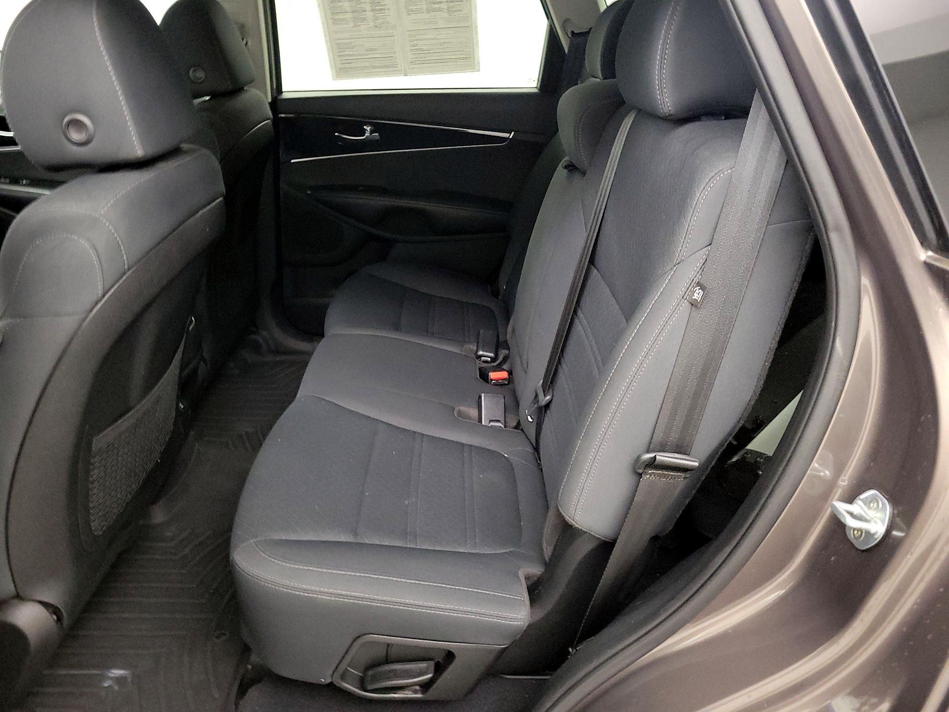 Thumbnail: 2019 Kia Sorento - 19