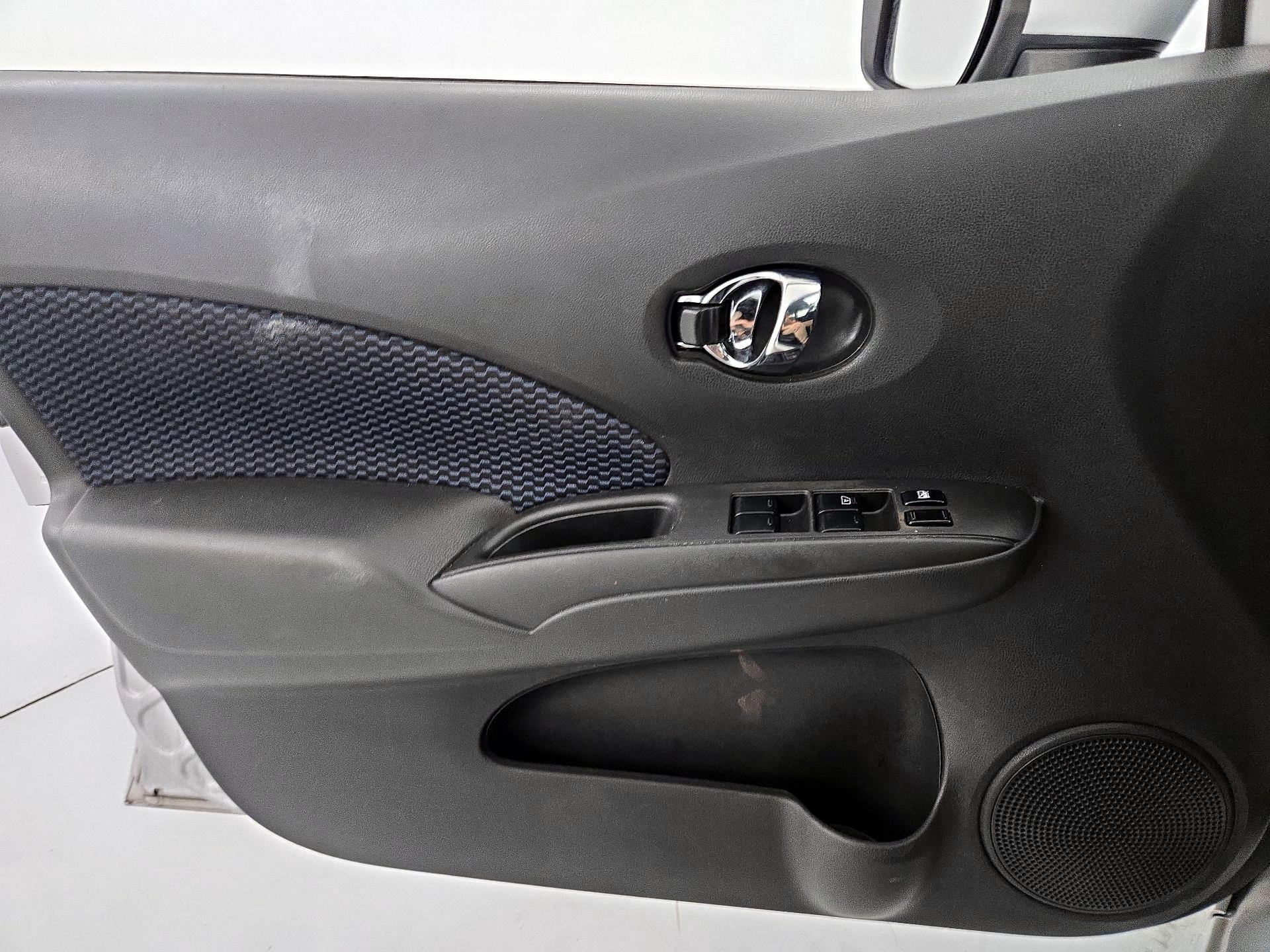 Thumbnail: 2019 Nissan Versa Note - 12