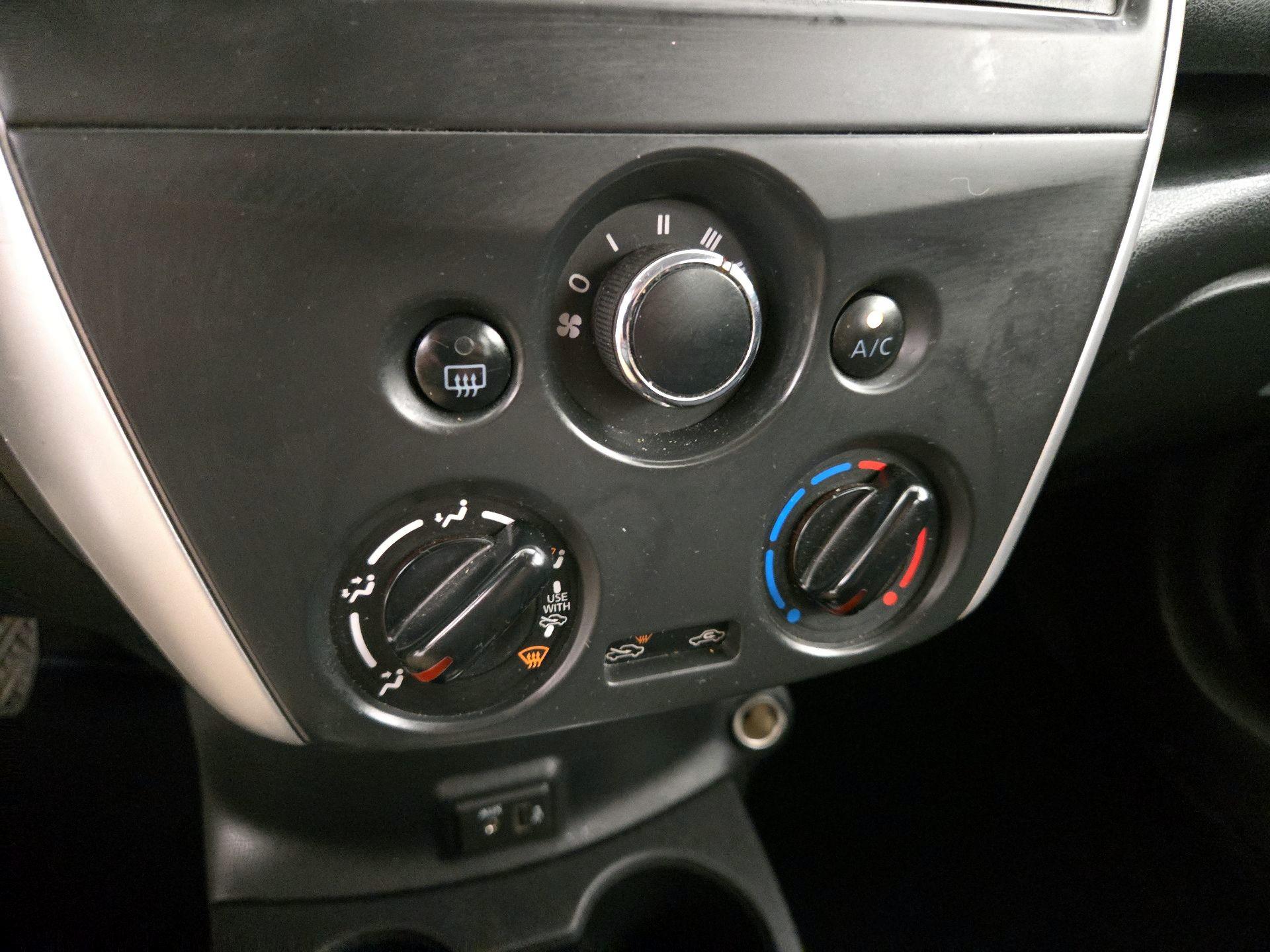 Thumbnail: 2019 Nissan Versa Note - 16