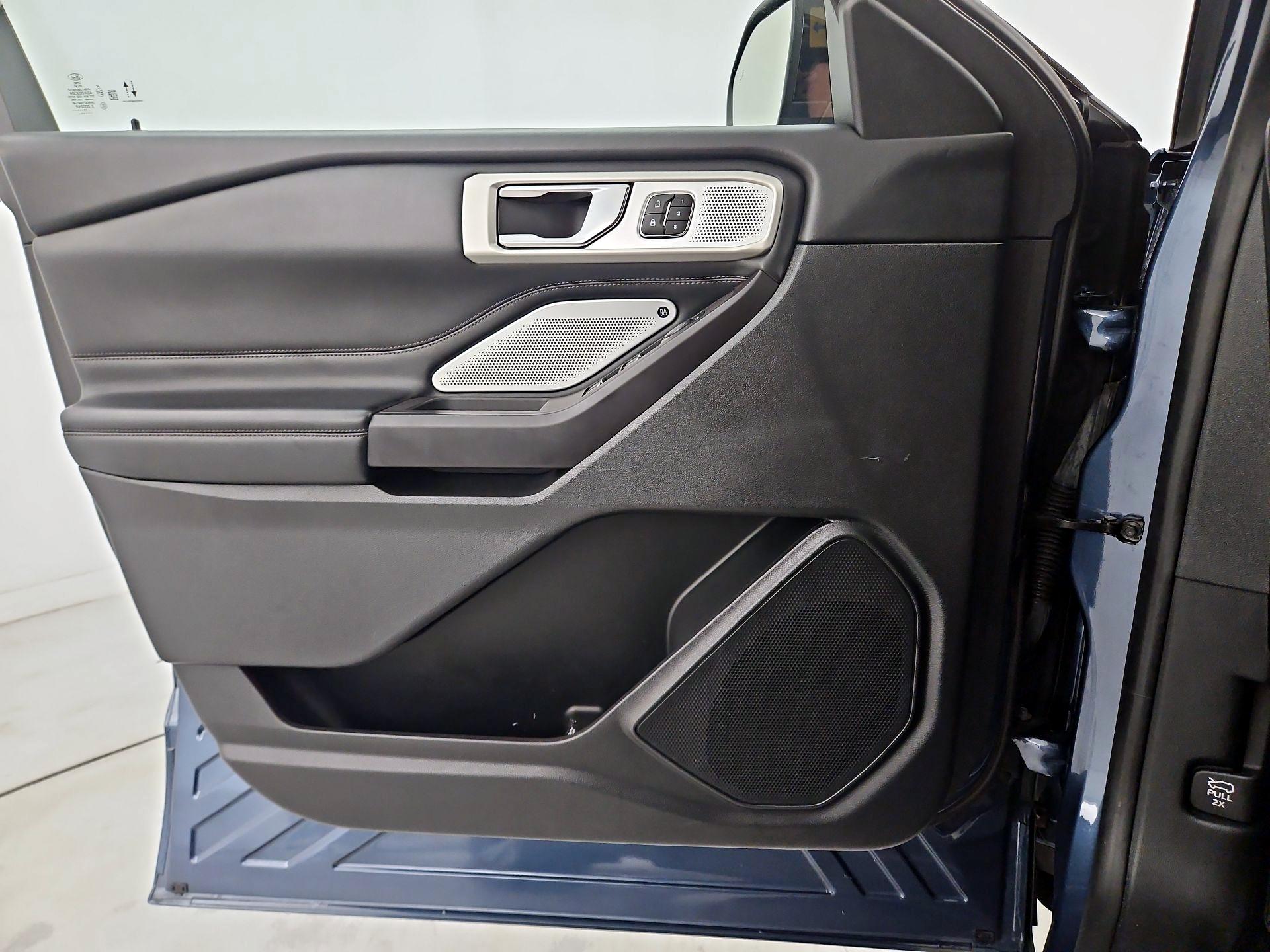 Thumbnail: 2020 Ford Explorer - 12