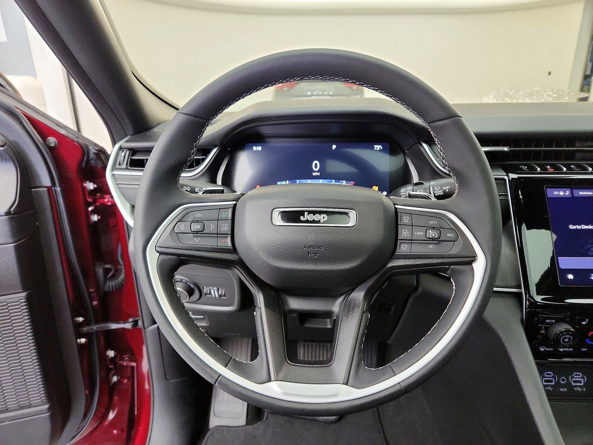 Thumbnail: 2024 Jeep Grand Cherokee - 10