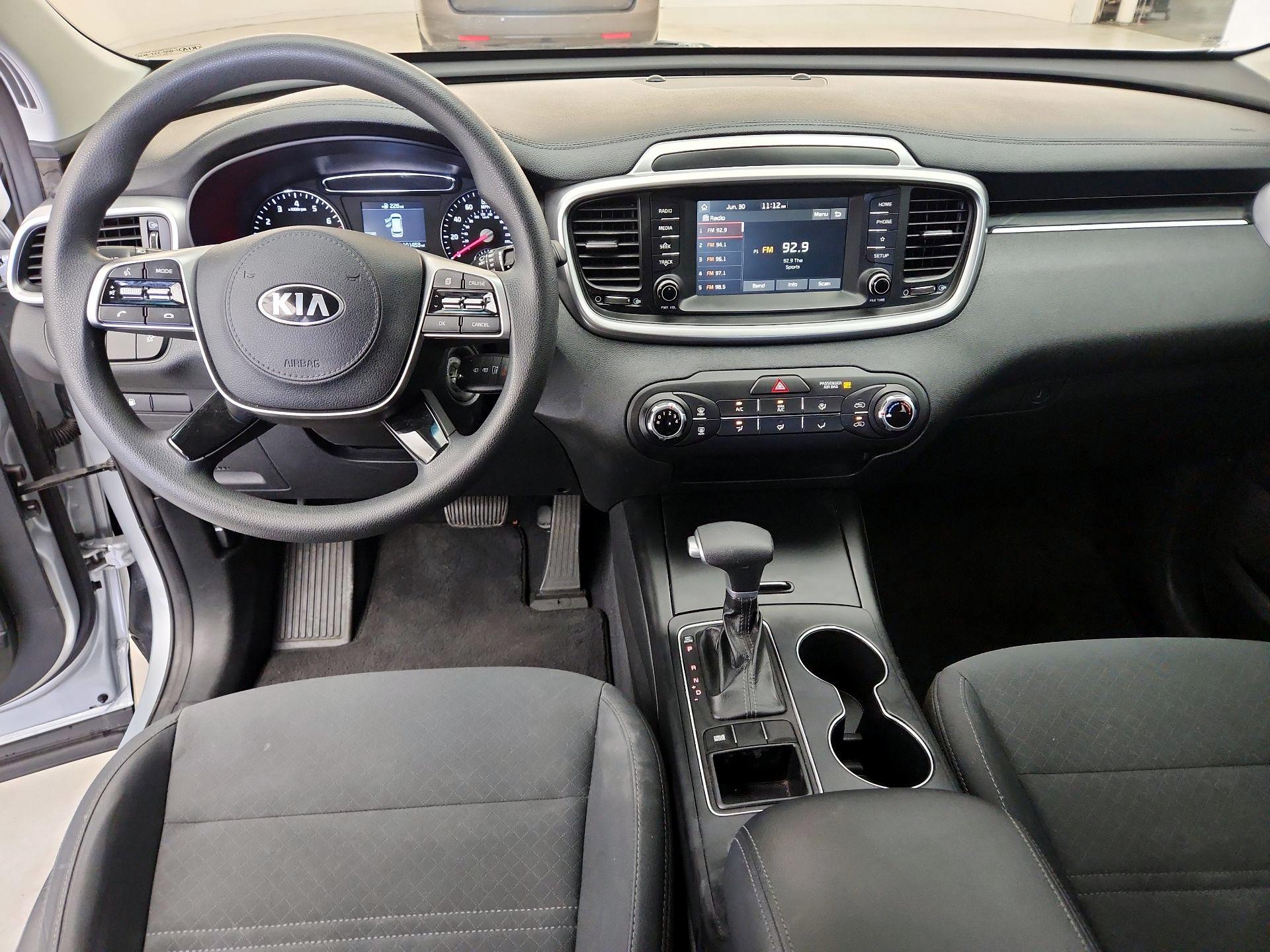 Thumbnail: 2019 Kia Sorento - 9