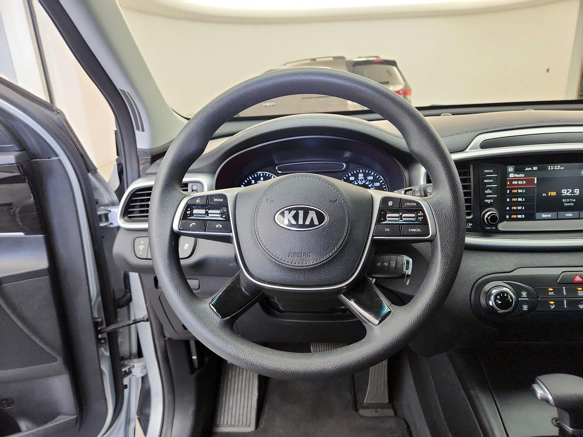 Thumbnail: 2019 Kia Sorento - 10