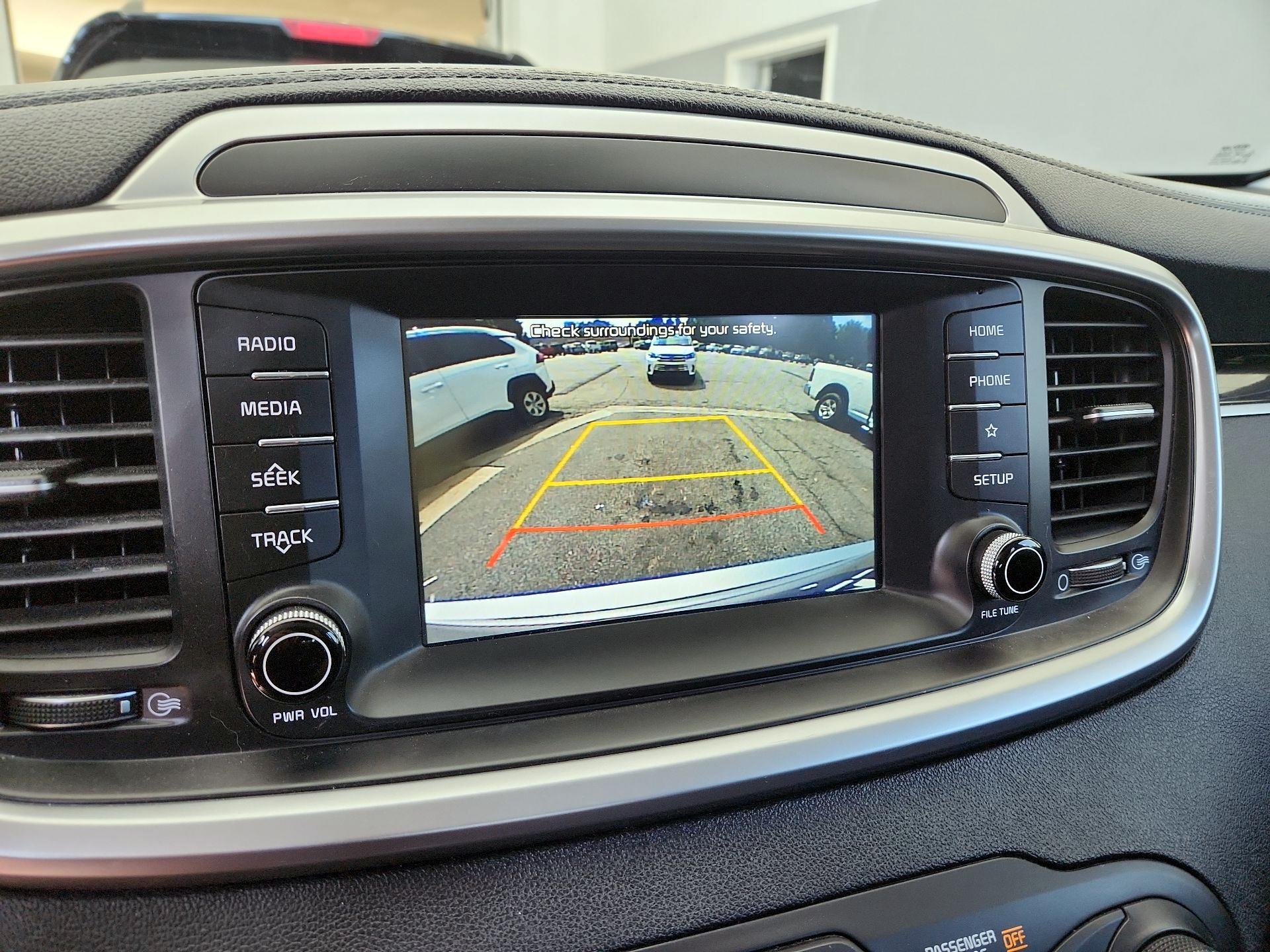 Thumbnail: 2019 Kia Sorento - 14